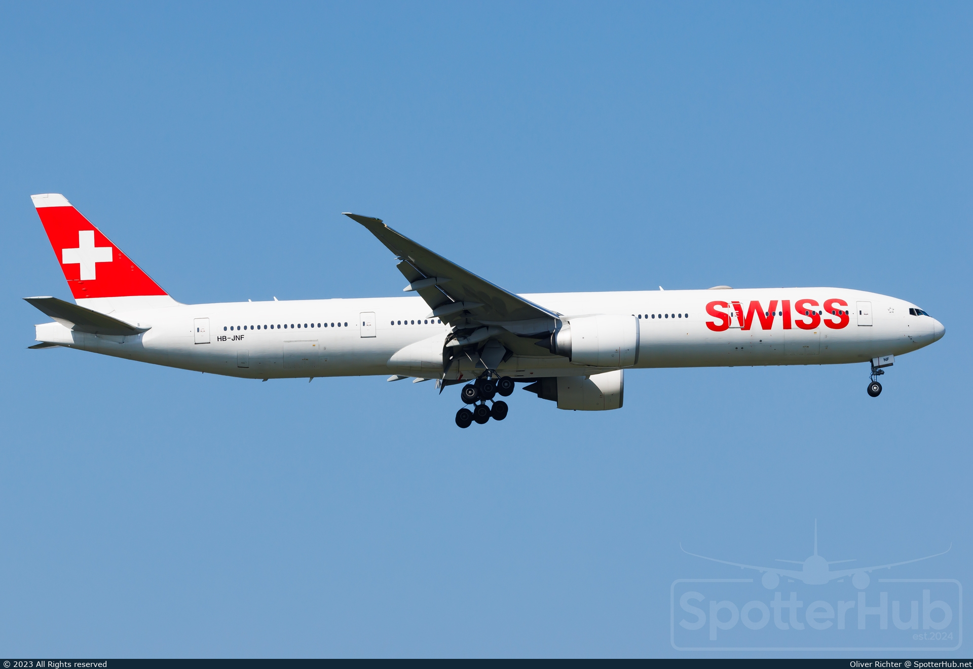 Photo of HB-JNF - Boeing 777-3DE(ER) operated by Swiss International Air Lines