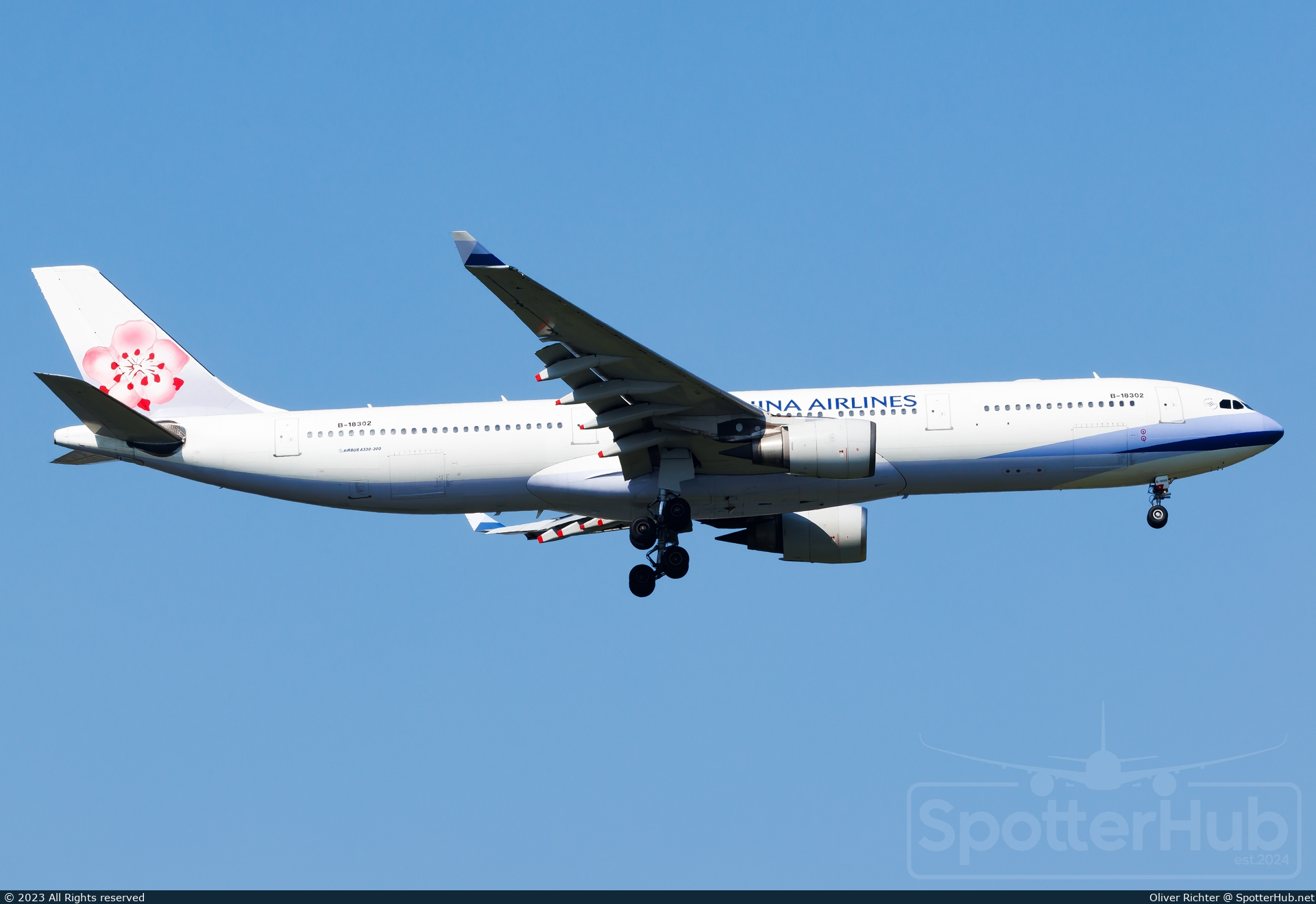 Photo of B-18302 - Airbus A330-302 operated by China Airlines