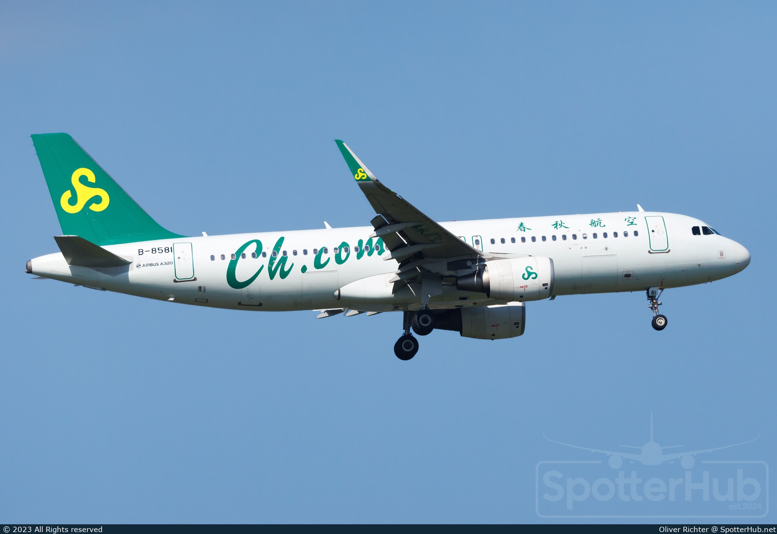 Photo of B-8581 - Airbus A320-214 operated by Spring Airlines