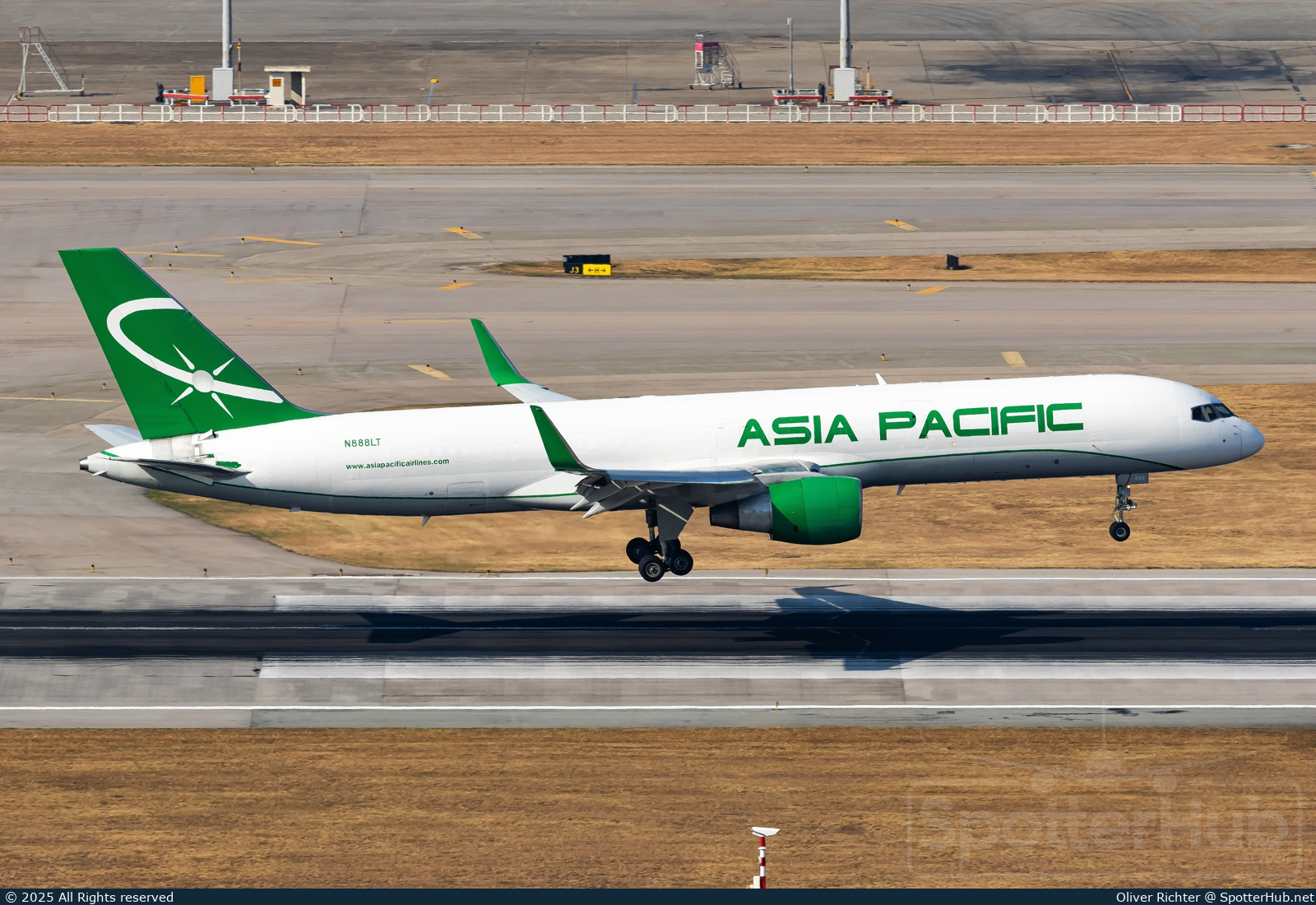 Photo of N888LT - Boeing 757-230(PCF) operated by Asia Pacific Airlines