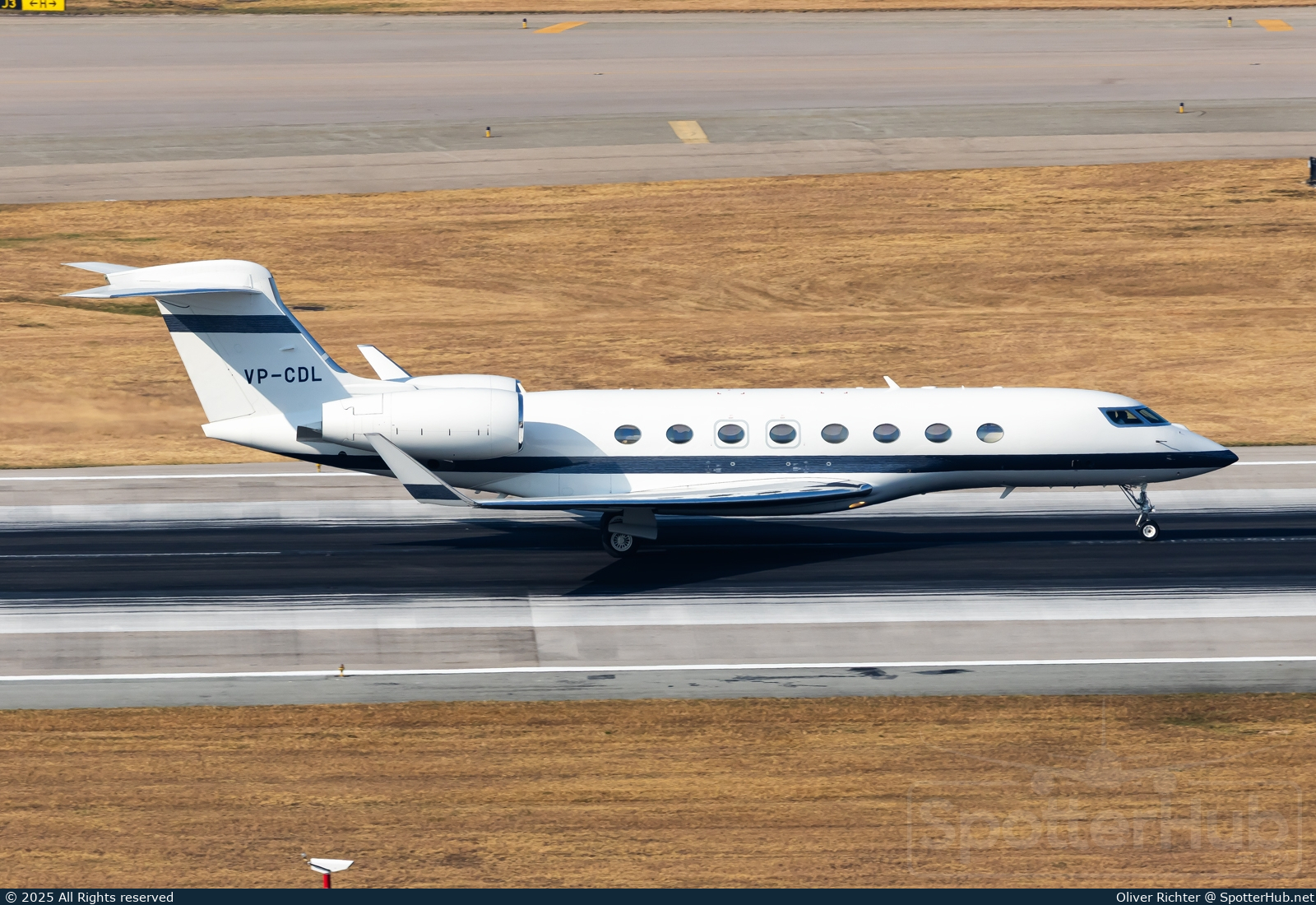 Photo of VP-CDL - Gulfstream G650ER operated by Private