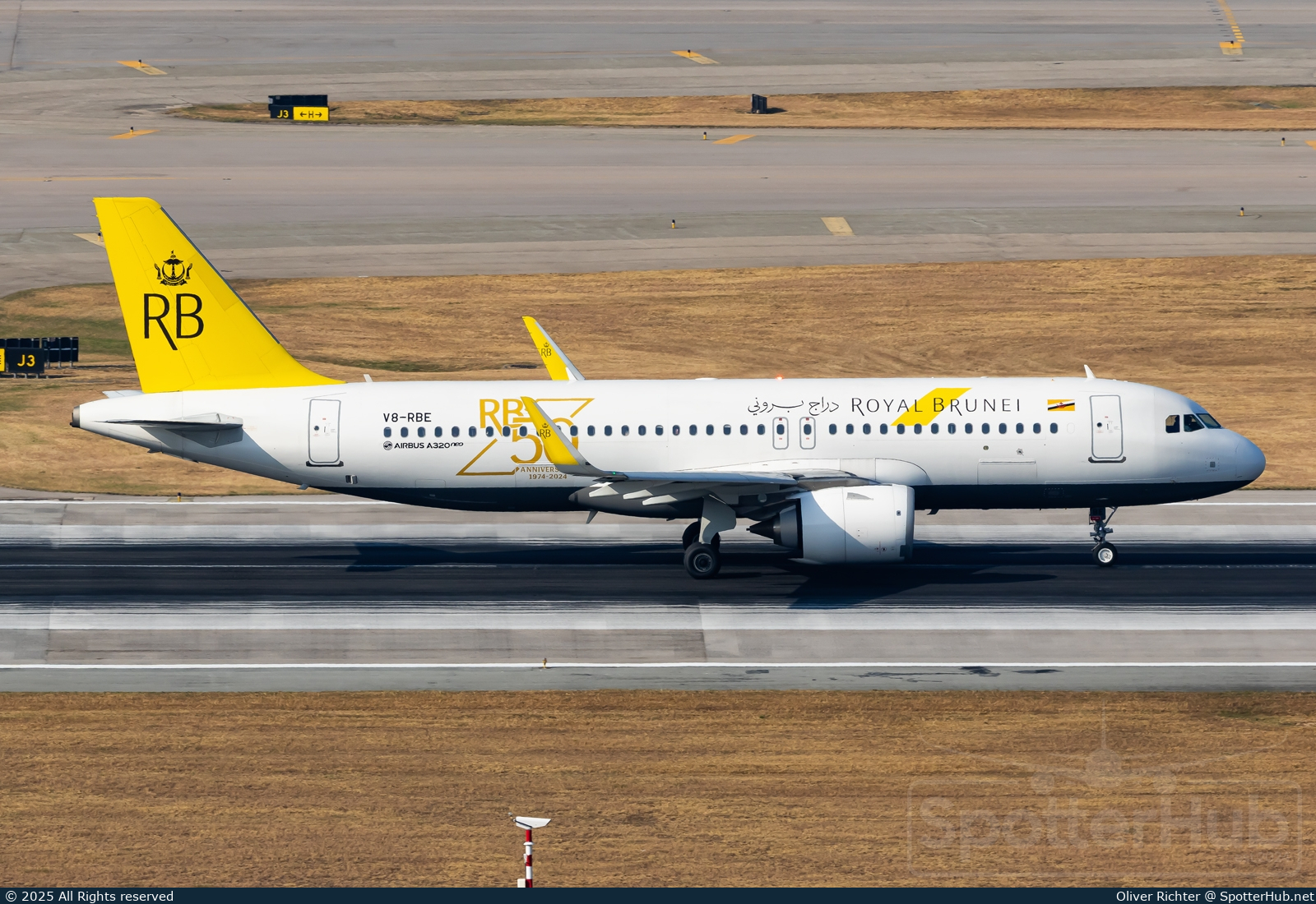 Photo of V8-RBE - Airbus A320-251N operated by Royal Brunei Airlines