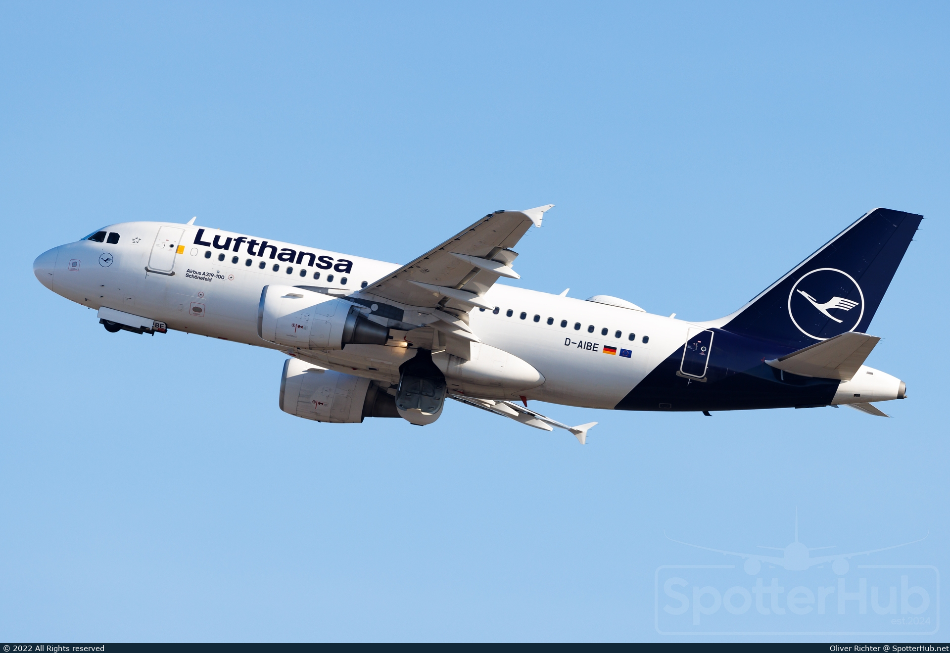 Photo of D-AIBE - Airbus A319-112 operated by Lufthansa