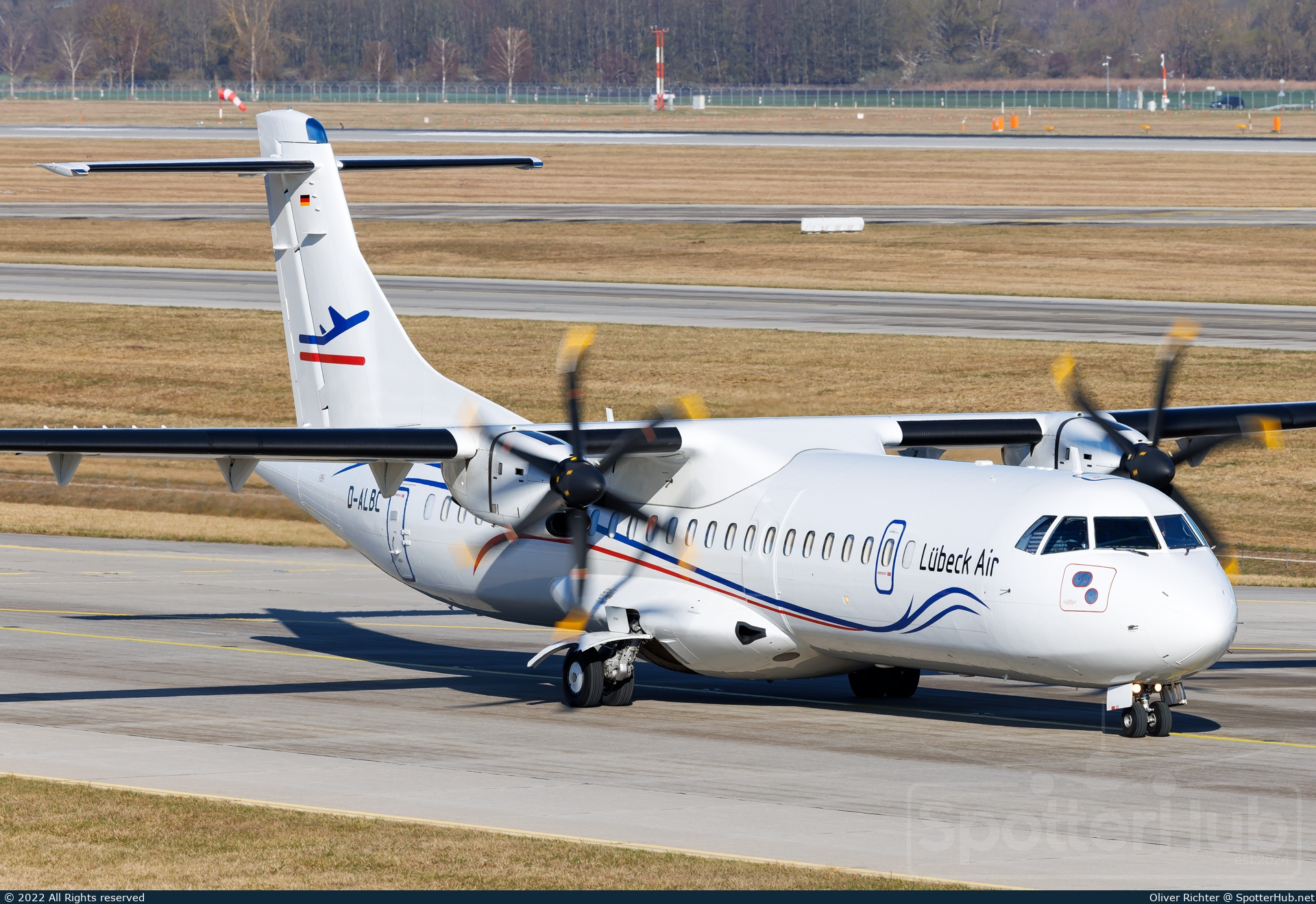 Photo of D-ALBC - ATR 72-500 operated by Lübeck Air (opb Alsie Express)