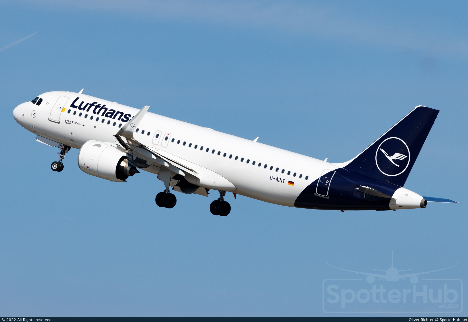 Photo of D-AINT - Airbus A320-271N operated by Lufthansa