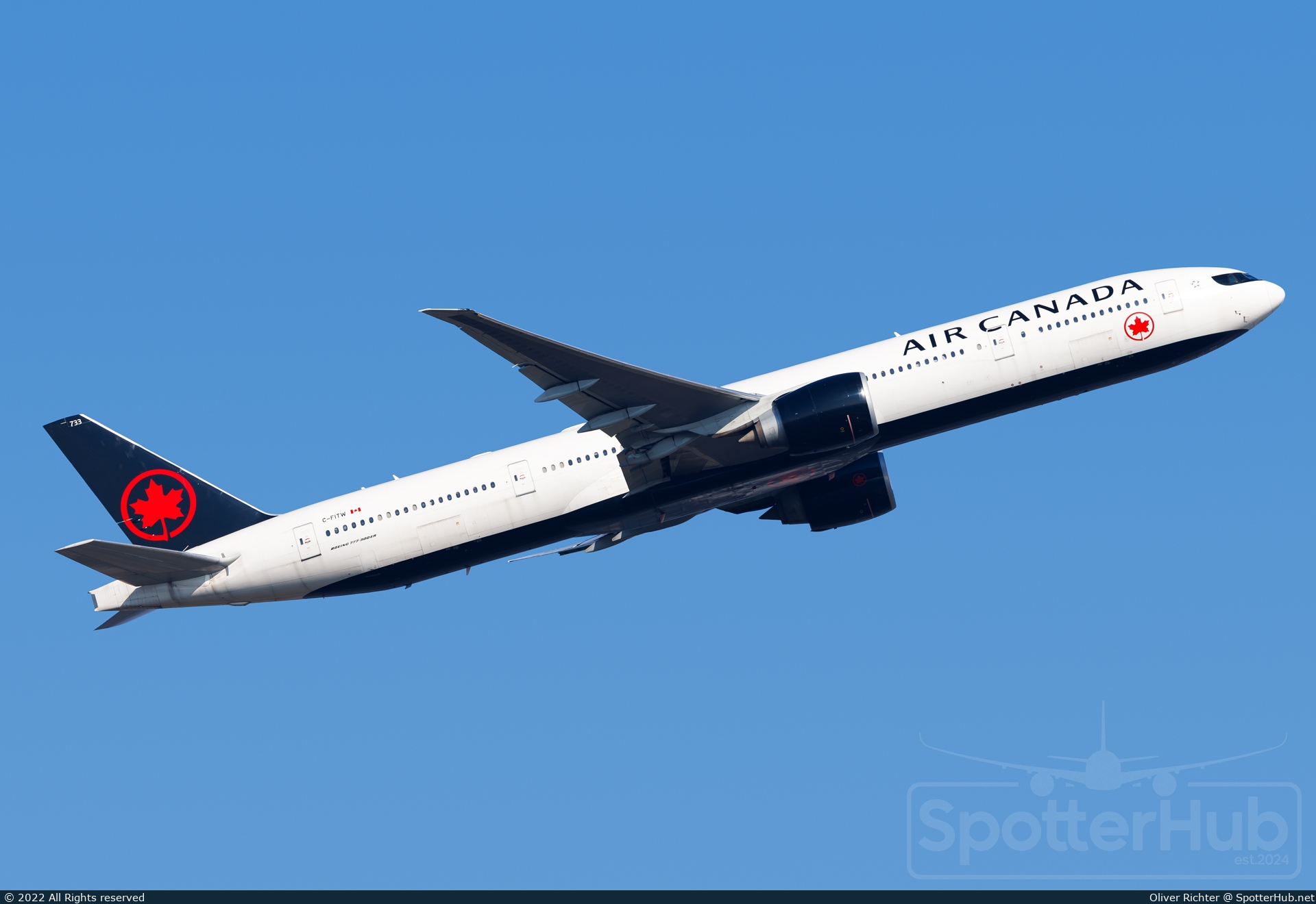 Photo of C-FITW - Boeing 777-333(ER) operated by Air Canada