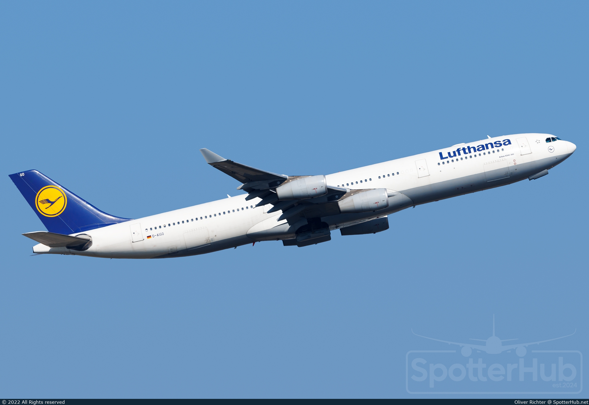Photo of D-AIGO - Airbus A340-313 operated by Lufthansa