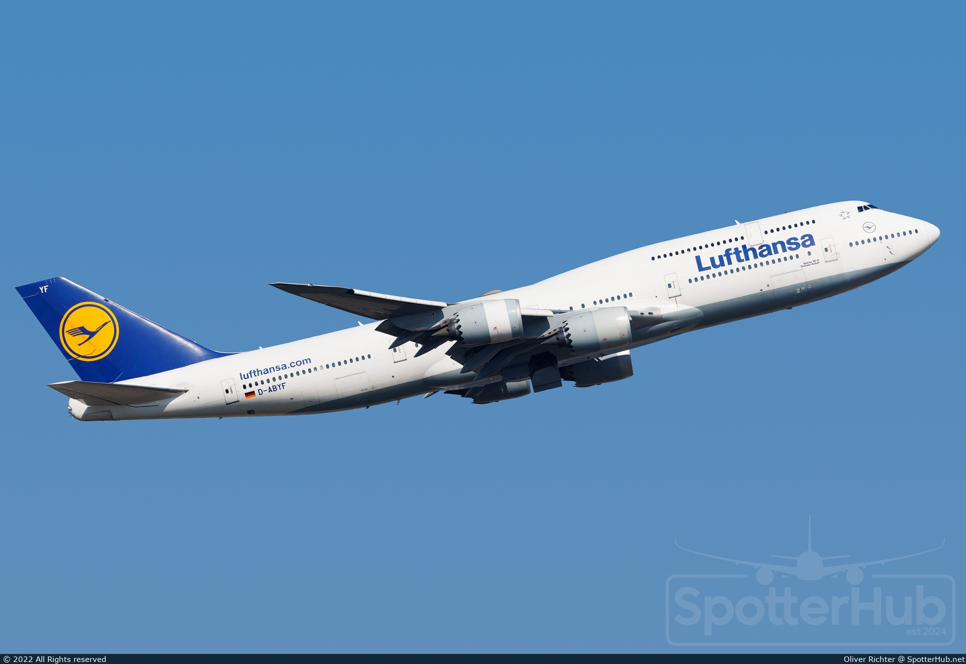 Photo of D-ABYF - Boeing 747-830 operated by Lufthansa
