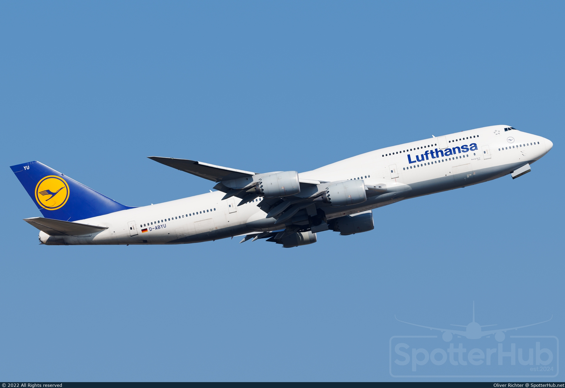 Photo of D-ABYU - Boeing 747-830 operated by Lufthansa