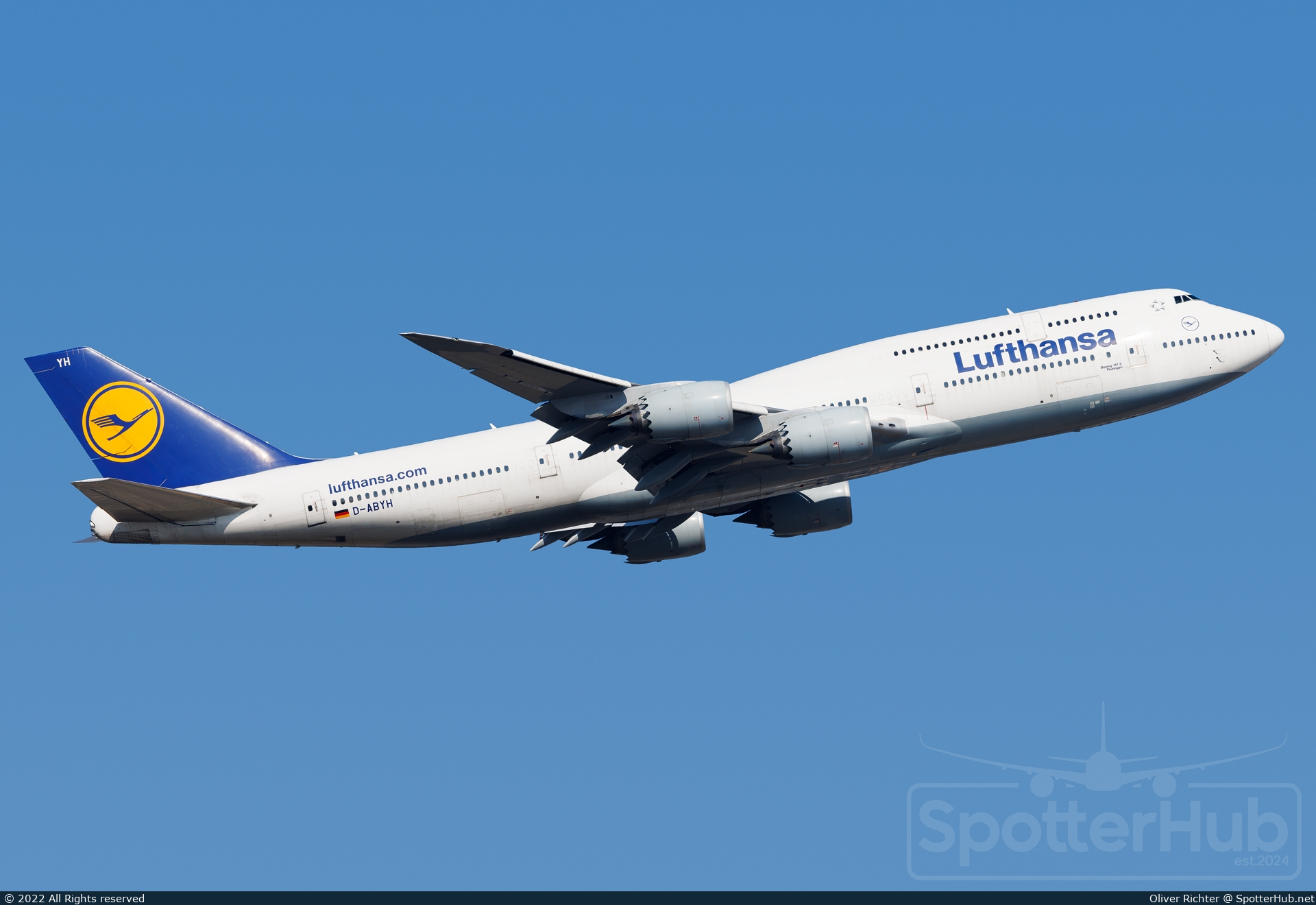 Photo of D-ABYH - Boeing 747-830 operated by Lufthansa