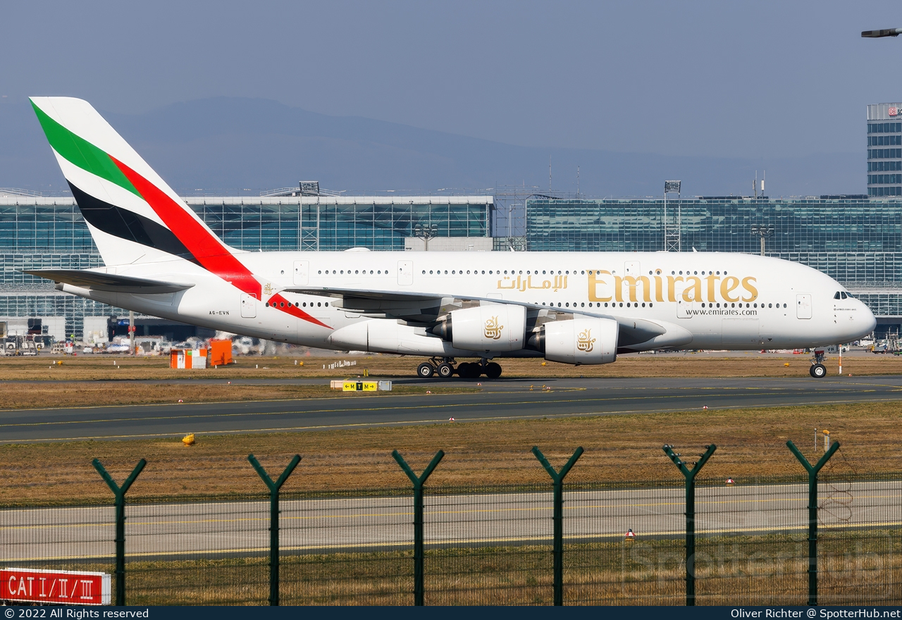 Photo of A6-EVN - Airbus A380-842 operated by Emirates