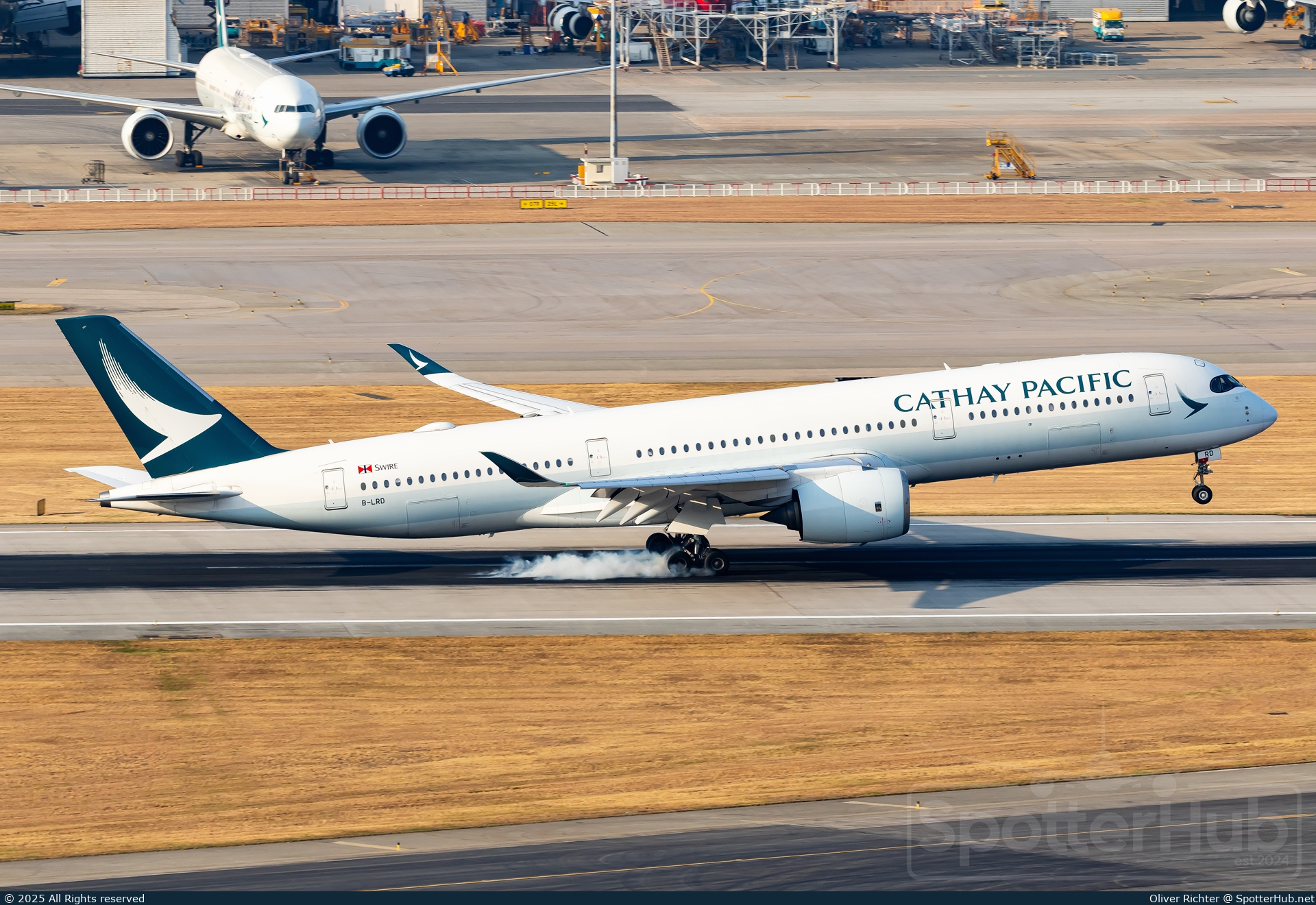 Photo of B-LRD - Airbus A350-941 operated by Cathay Pacific Airways