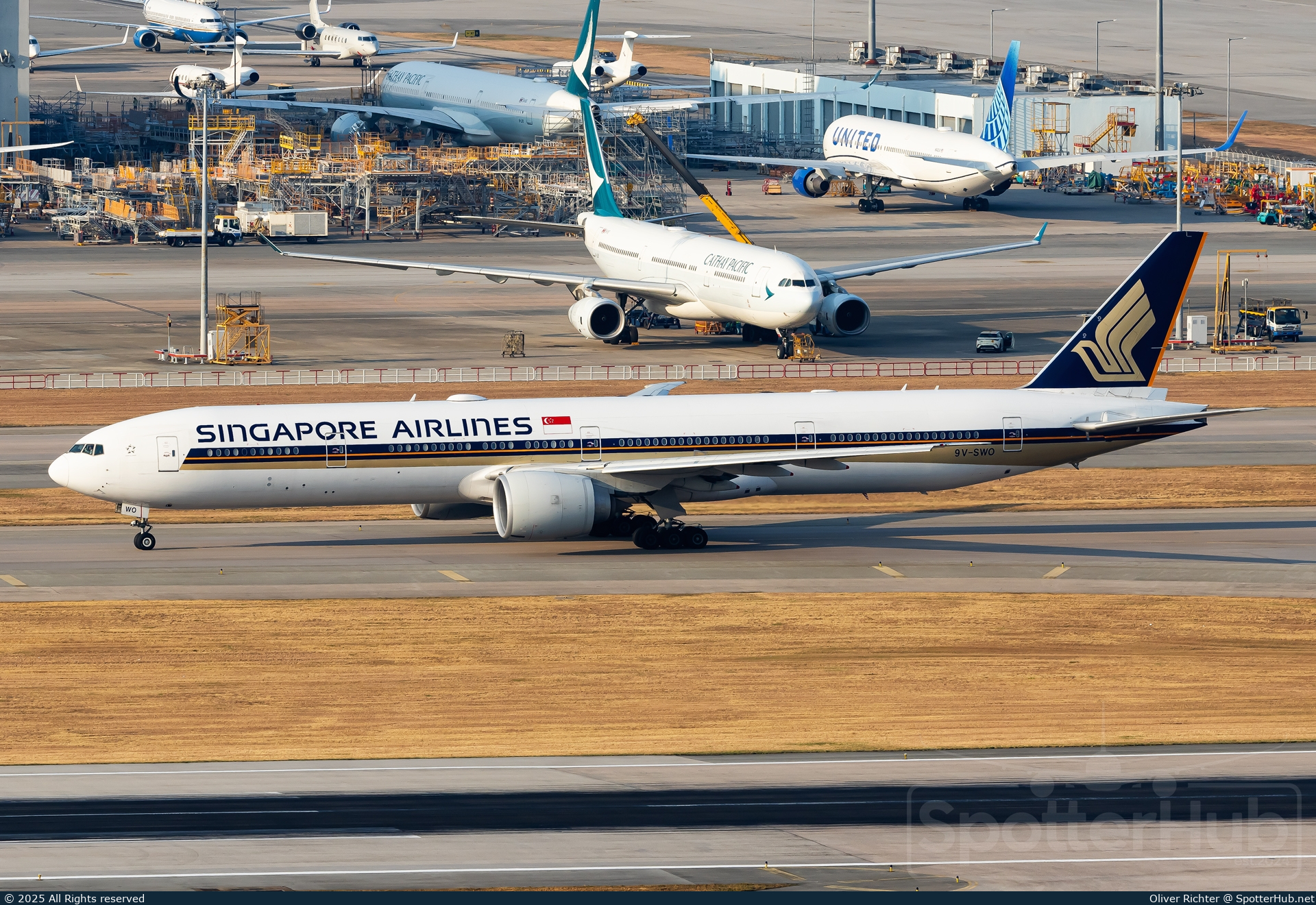 Photo of 9V-SWO - Boeing 777-312(ER) operated by Singapore Airlines