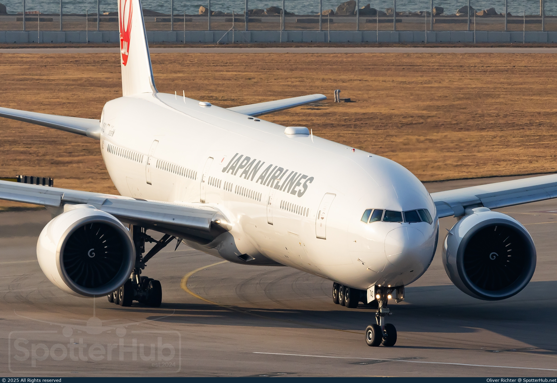 Photo of JA740J - Boeing 777-346(ER) operated by Japan Airlines