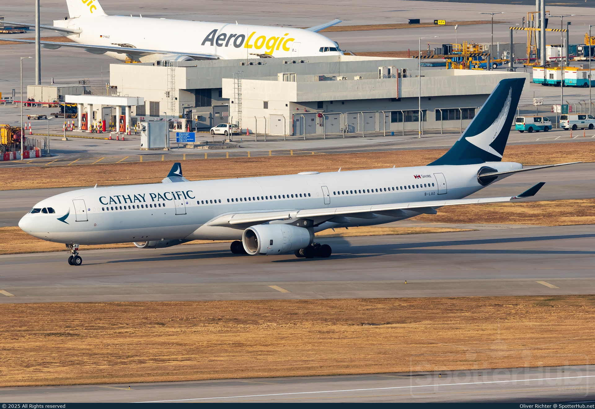 Photo of B-LAO - Airbus A330-343 operated by Cathay Pacific Airways