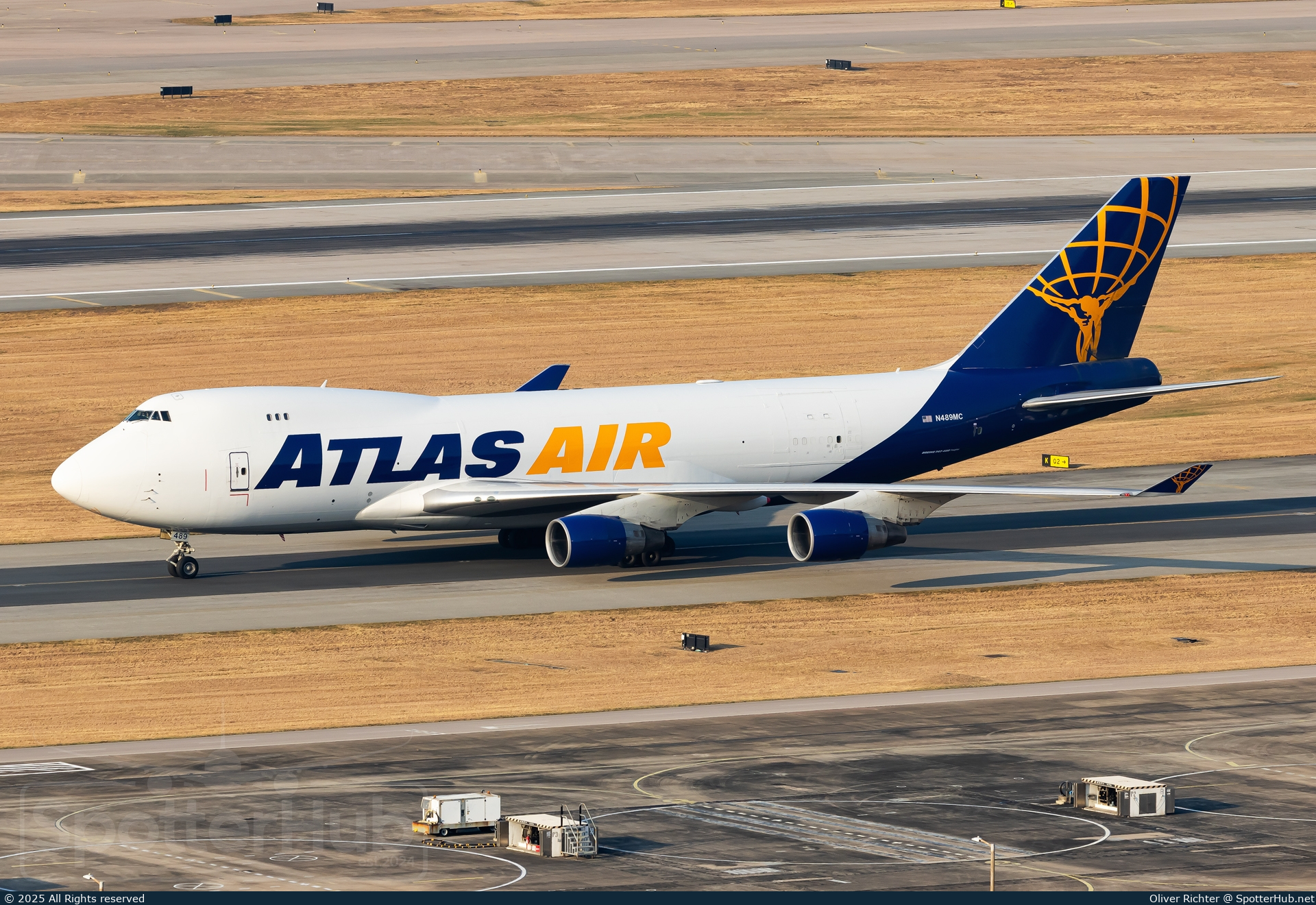 Photo of N489MC - Boeing 747-412F operated by Atlas Air