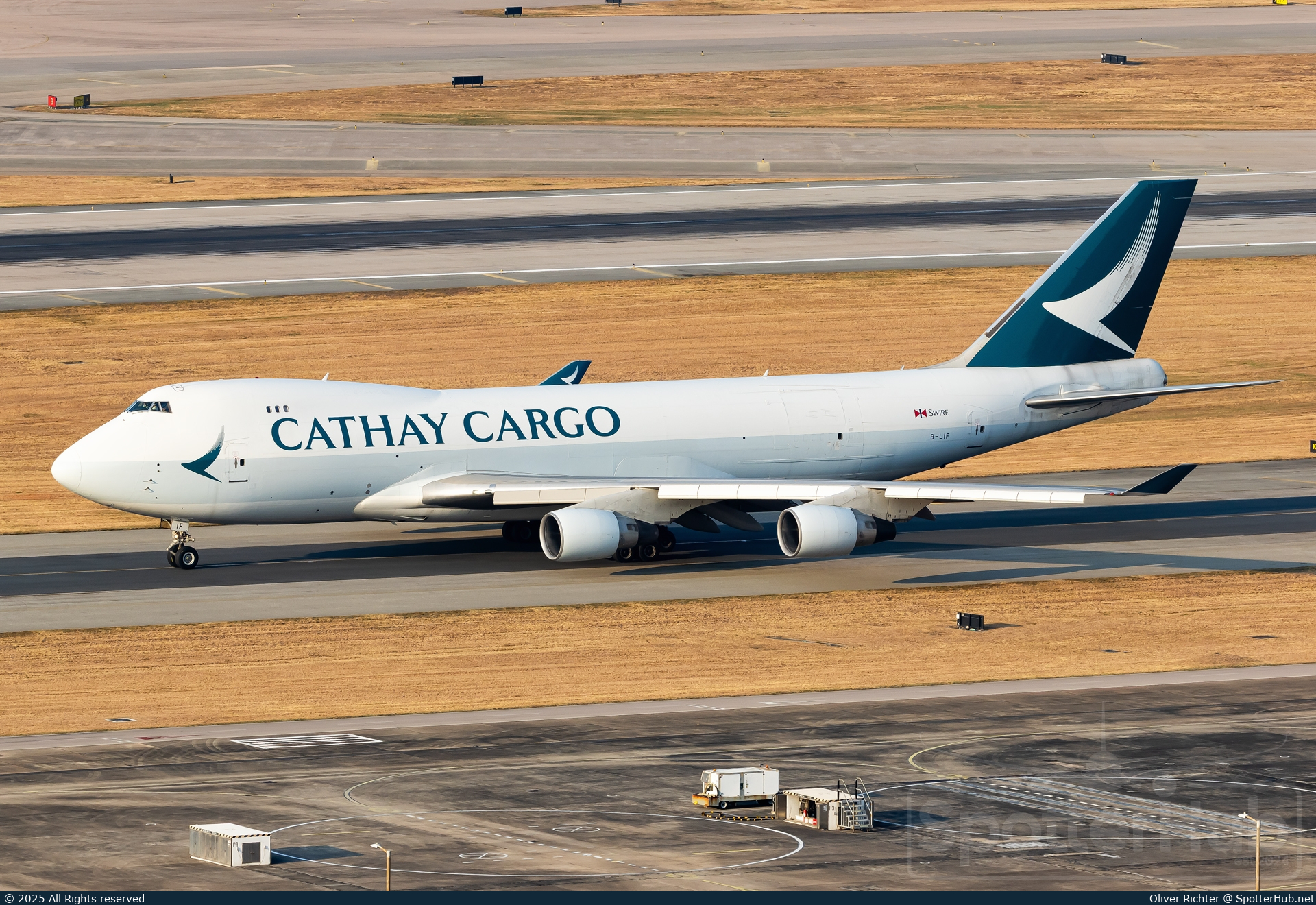 Photo of B-LIF - Boeing 747-467F(ER) operated by Cathay Pacific Cargo
