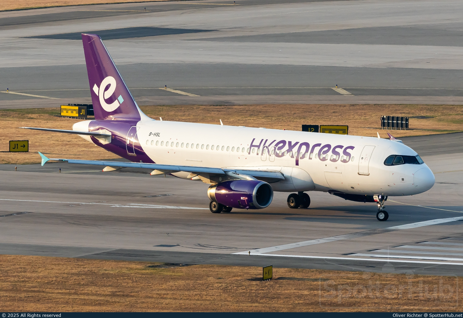 Photo of B-HSL - Airbus A320-232 operated by Hong Kong Express