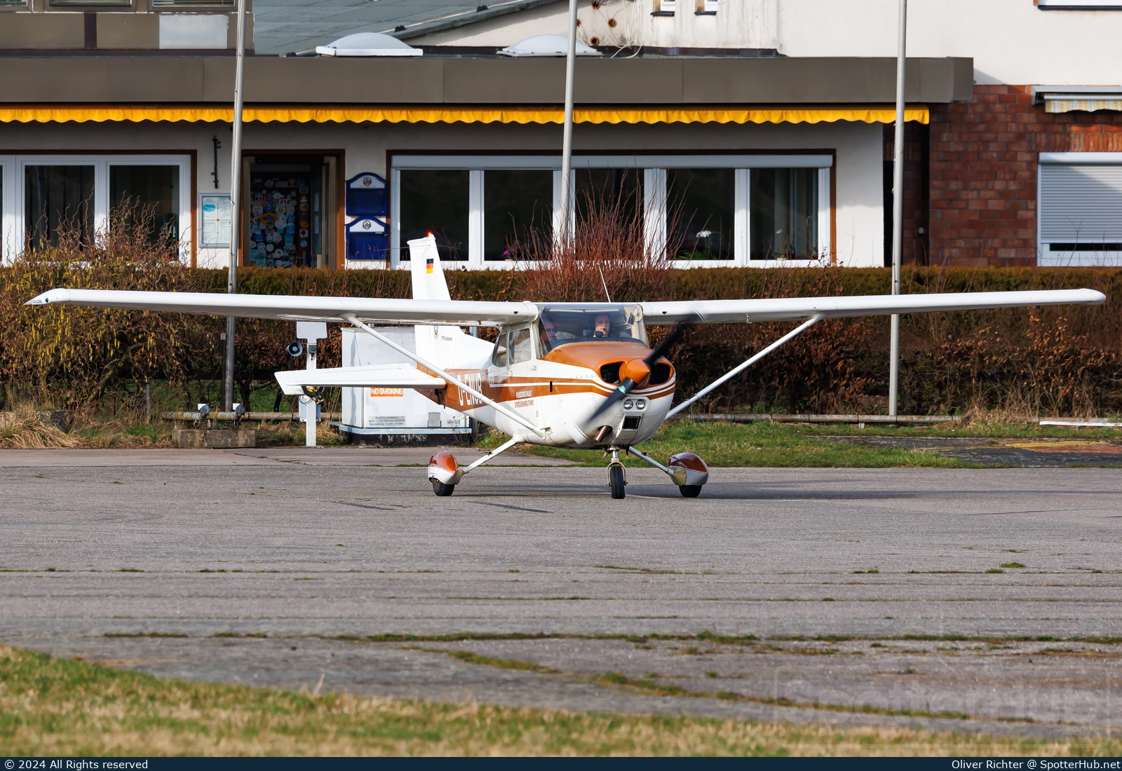 Photo of D-ENUB - Reims-Cessna F172M Skyhawk operated by Fliegerschule Strössenreuther