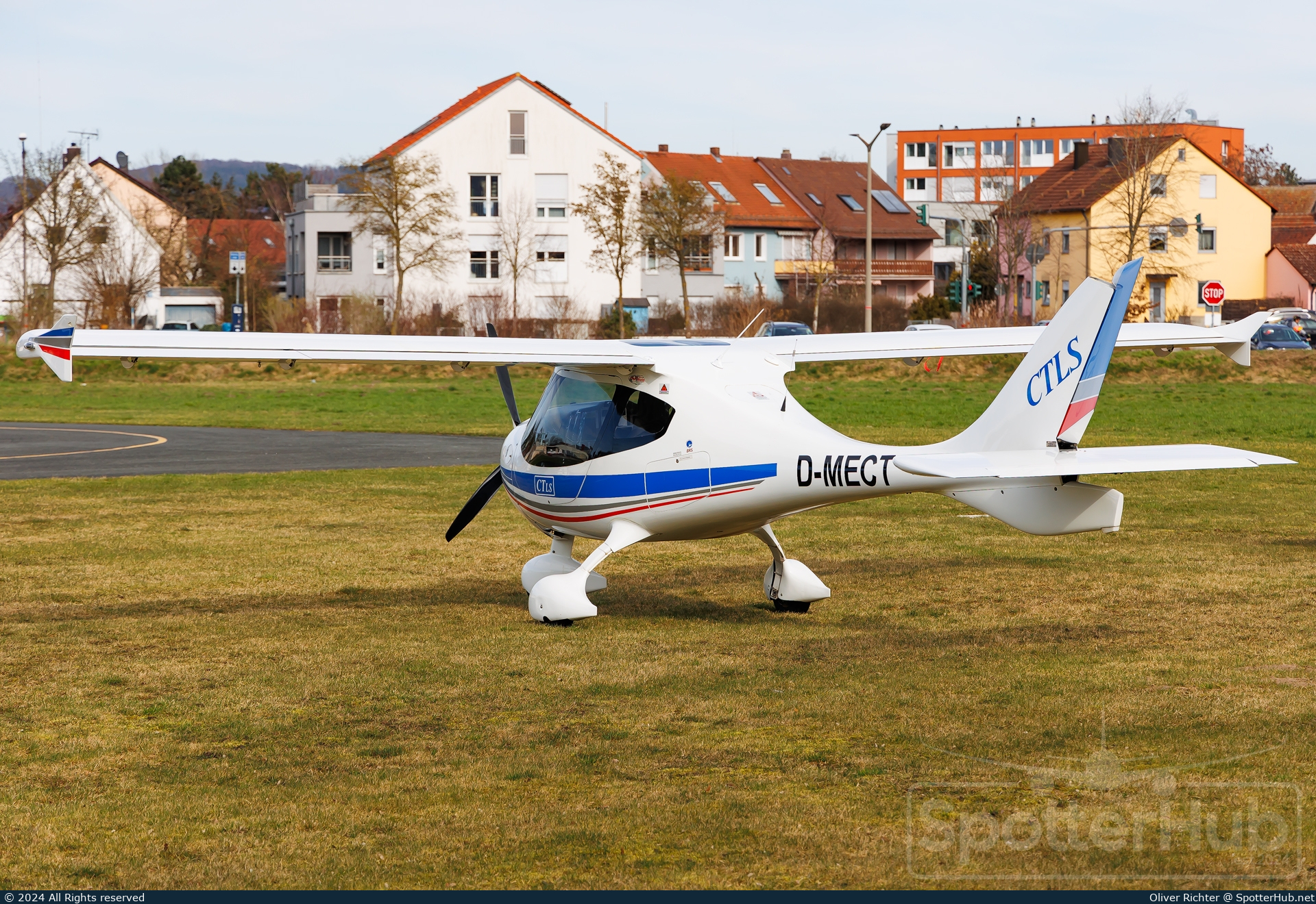 Photo of D-MECT - Flight Design CTLS operated by Private