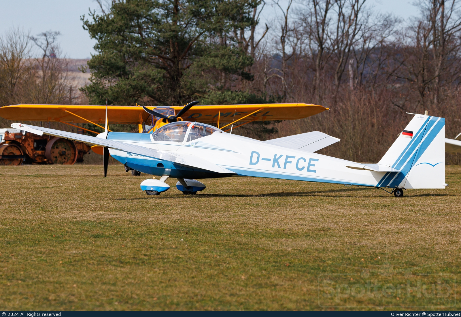 Photo of D-KFCE - Scheibe SF 25C Rotax-Falke operated by Fliegerclub Eichstätt