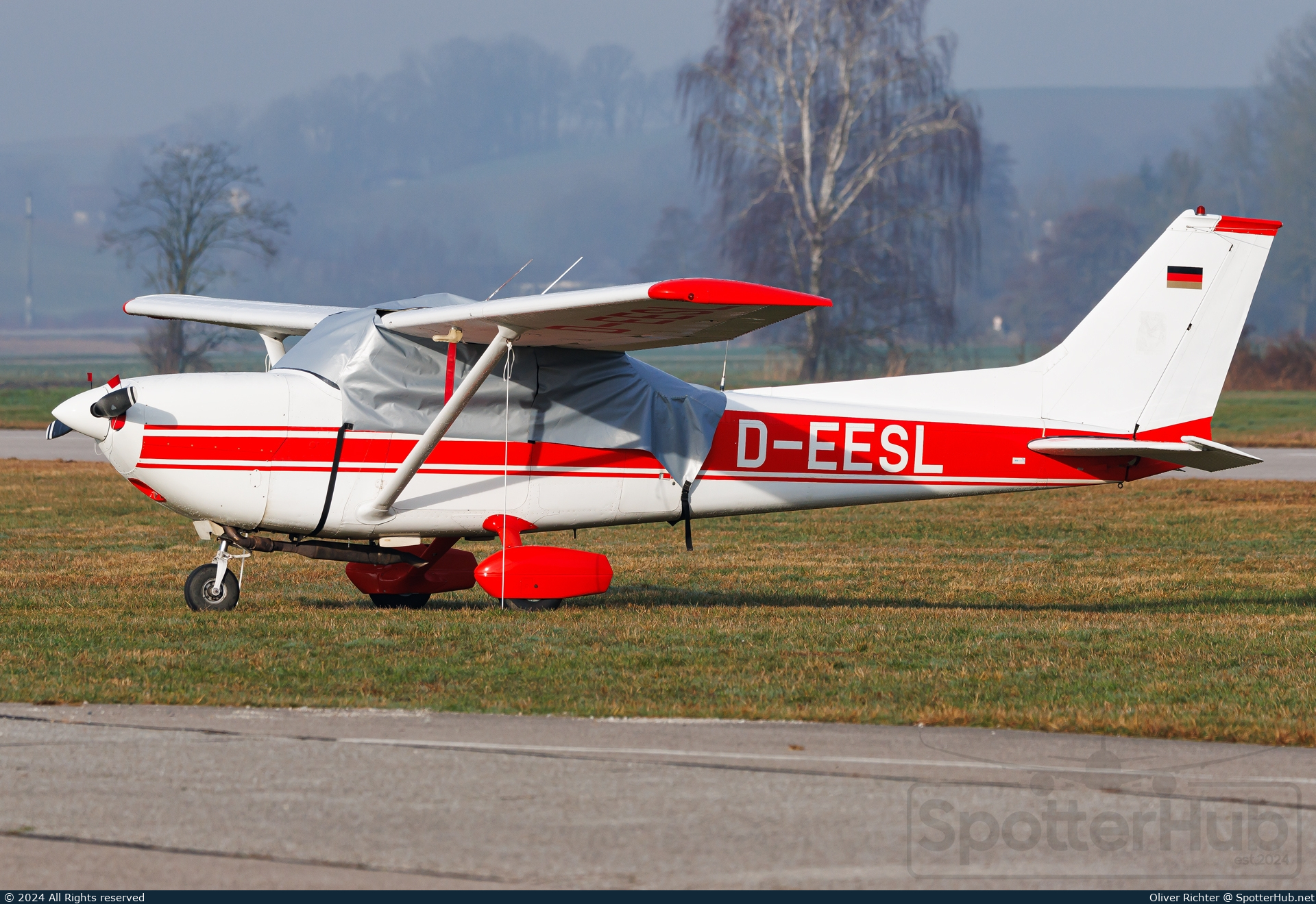 Photo of D-EESL - Reims-Cessna FR172J Reims Rocket operated by Private
