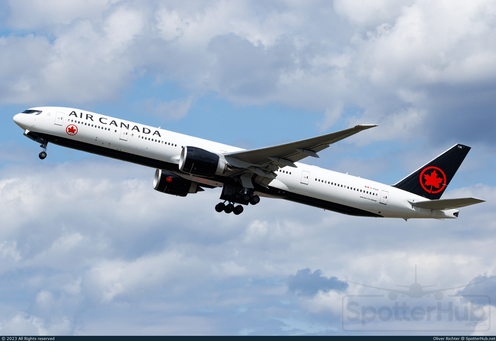 Photo of C-FIUV - Boeing 777-333(ER) operated by Air Canada