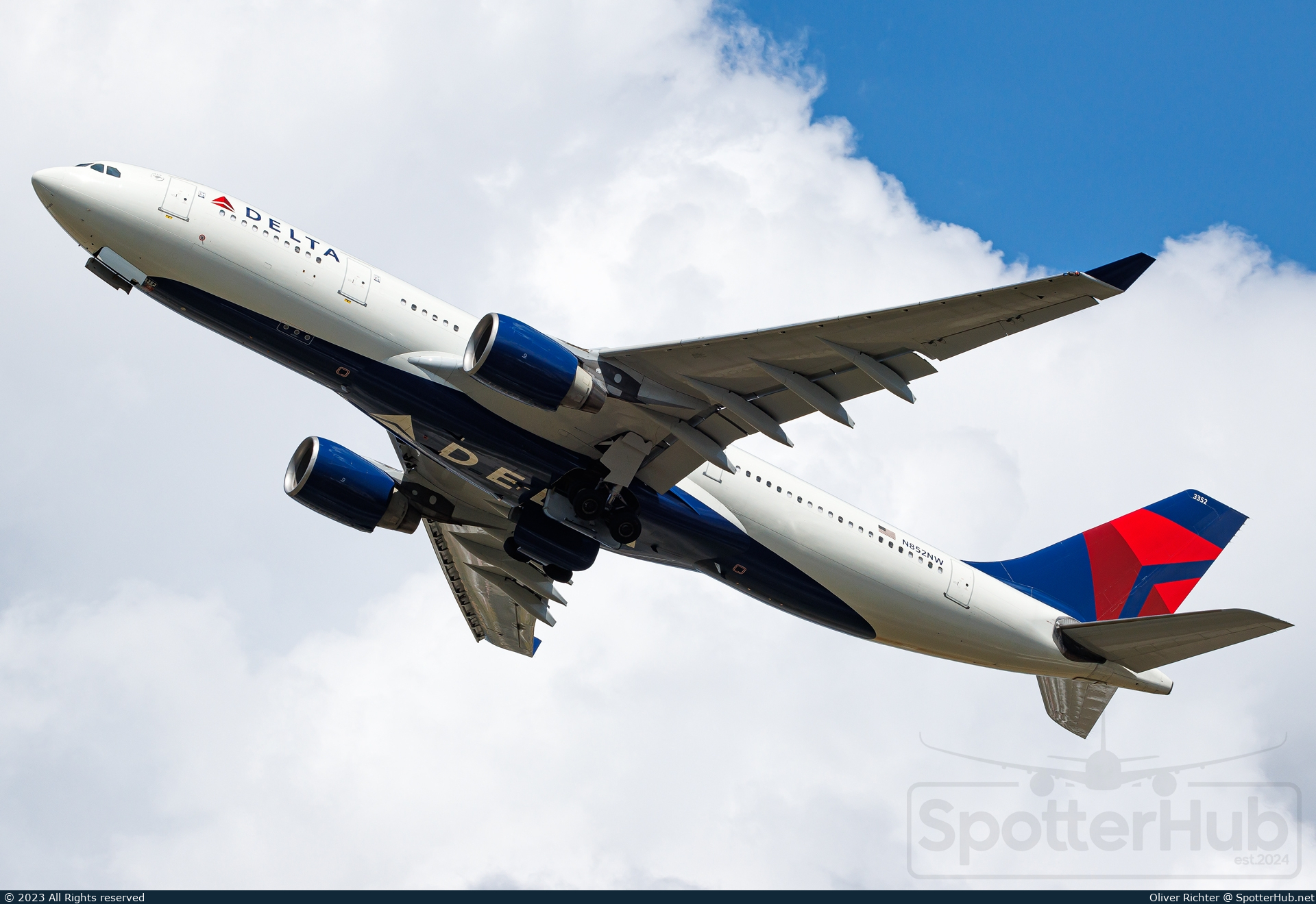 Photo of N852NW - Airbus A330-223 operated by Delta Air Lines