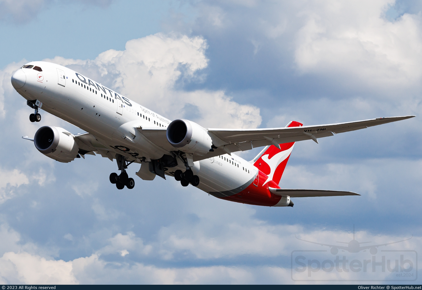 Photo of VH-ZNI - Boeing 787-9 Dreamliner operated by Qantas