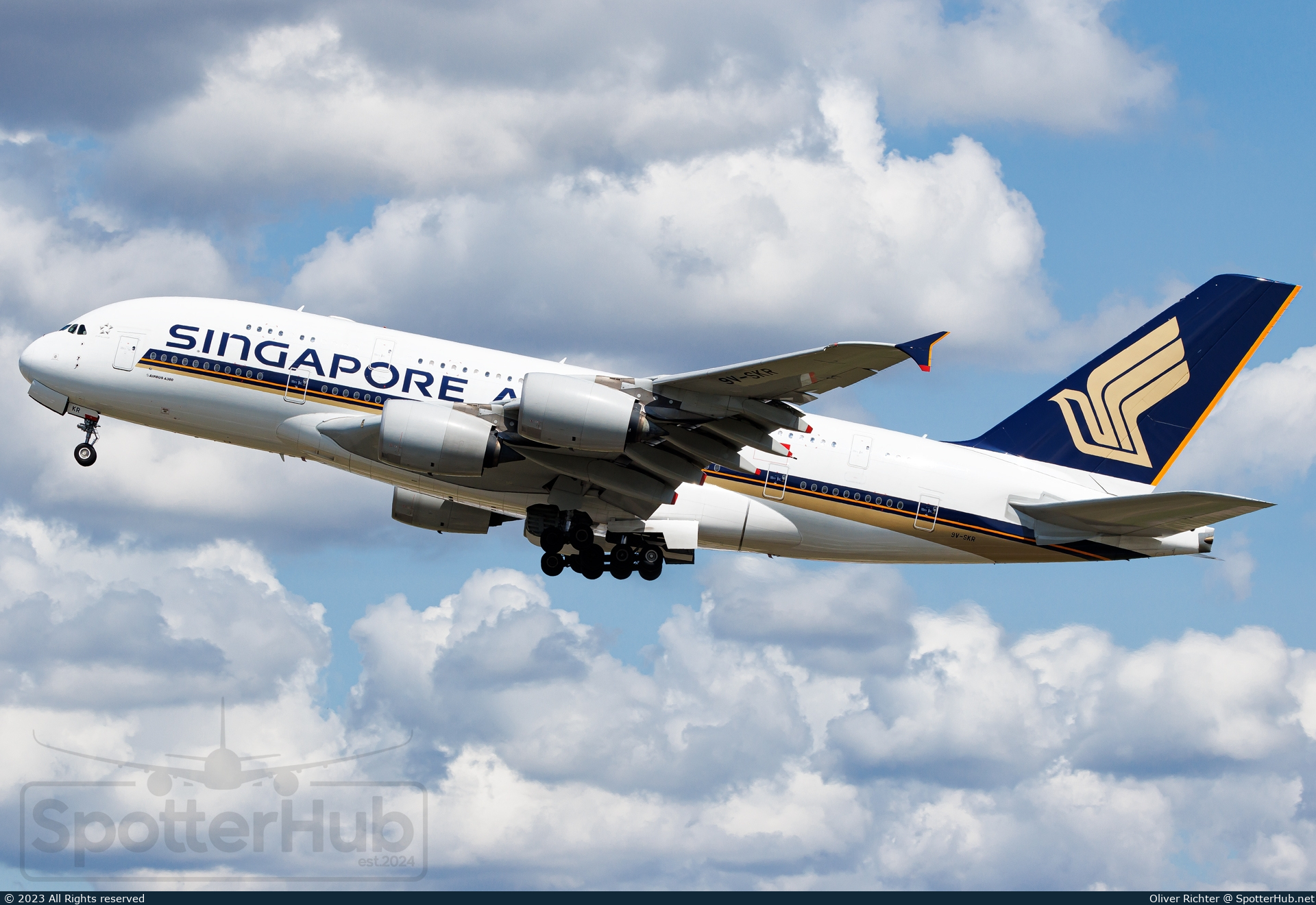 Photo of 9V-SKR - Airbus A380-841 operated by Singapore Airlines