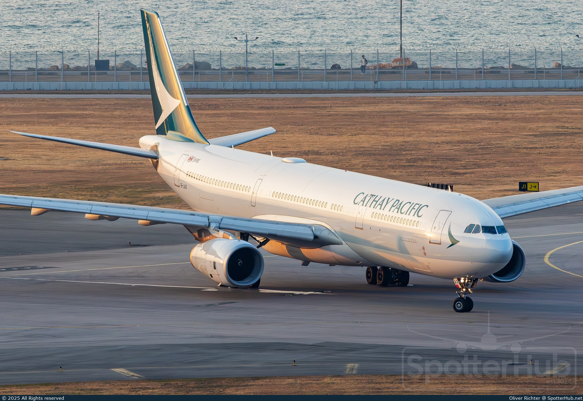 Photo of B-LAX - Airbus A330-343 operated by Cathay Pacific Airways