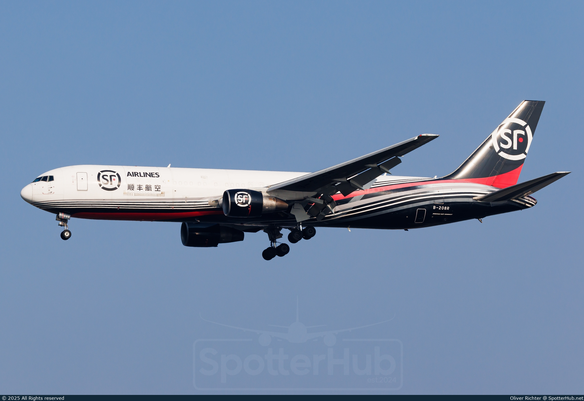Photo of B-208R - Boeing 767-36D(ER)(BCF) operated by SF Airlines