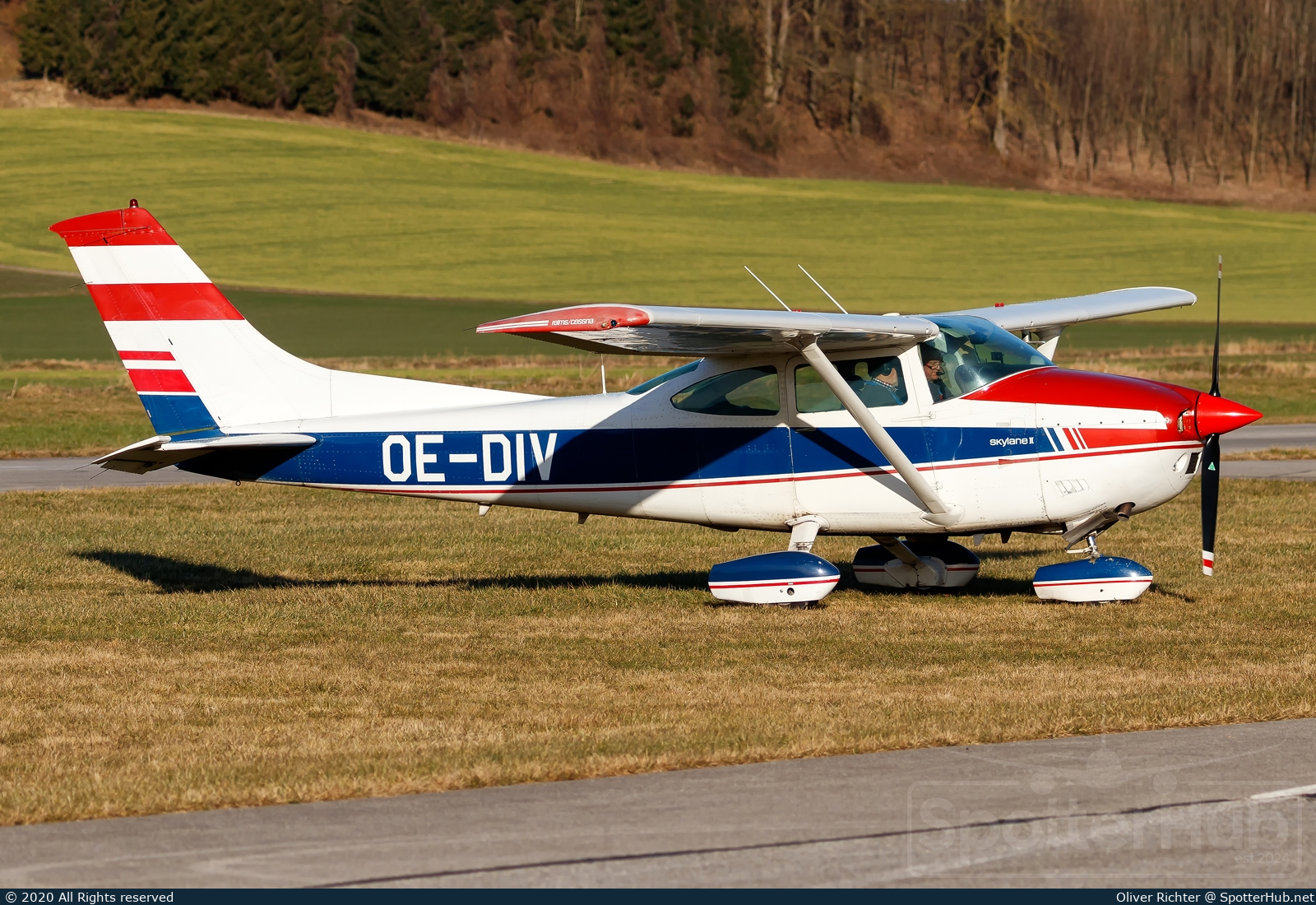 Photo of OE-DIV - Reims-Cessna F182Q Skylane II operated by Sportfliegerclub Ried