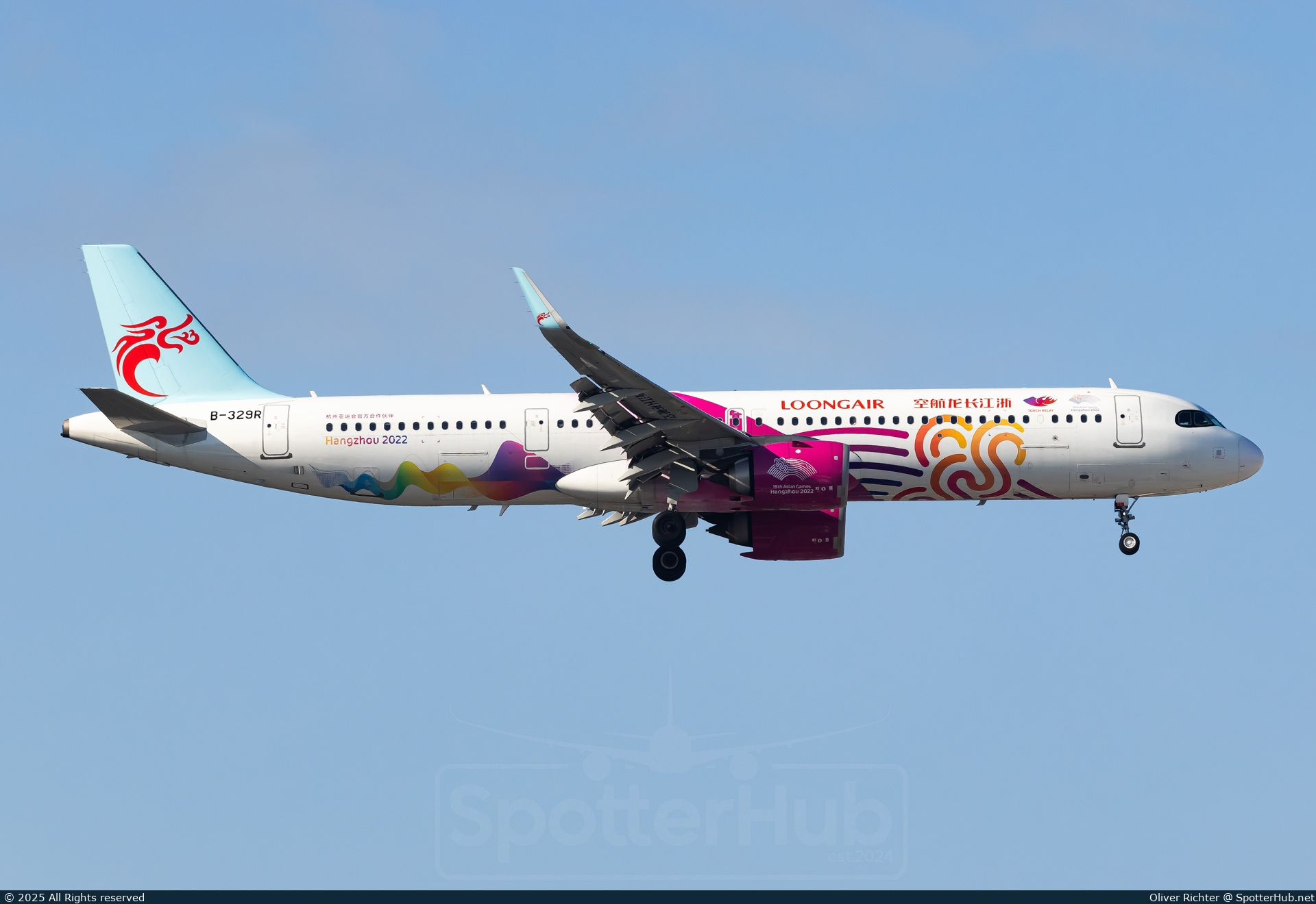 Photo of B-329R - Airbus A321-251NX operated by Loong Air