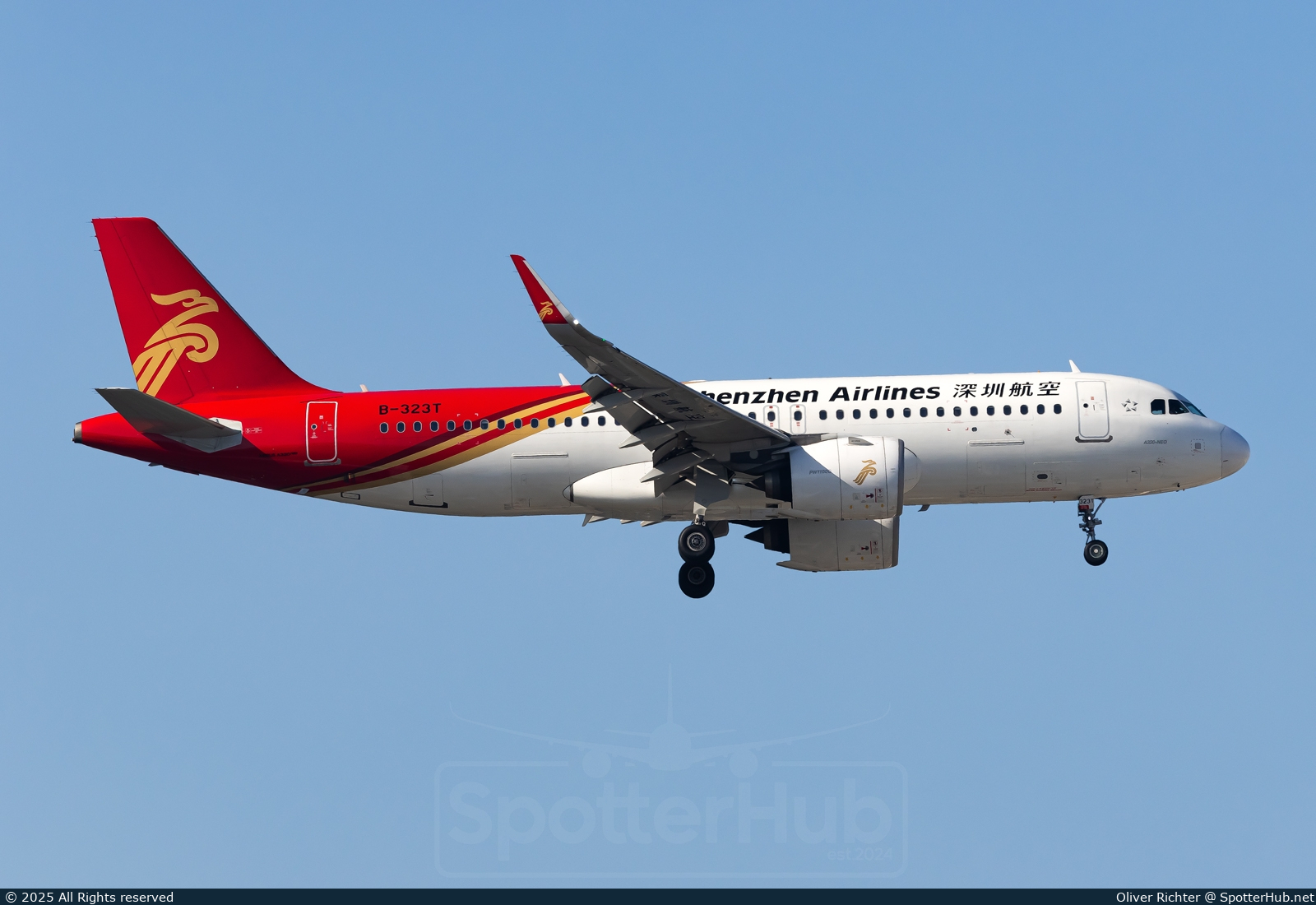 Photo of B-323T - Airbus A320-271N operated by Shenzhen Airlines
