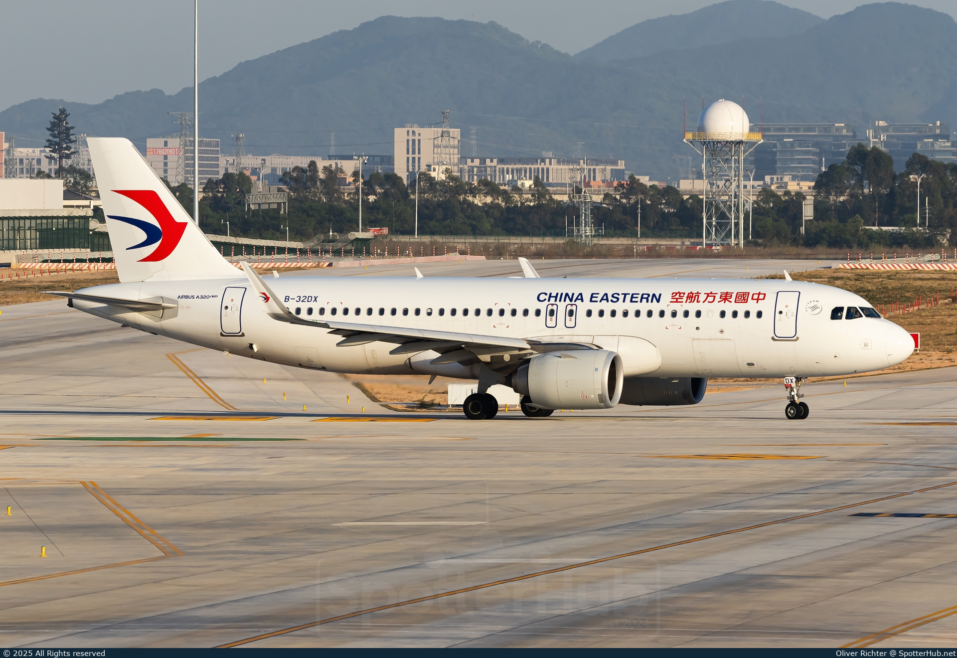 Photo of B-32DX - Airbus A320-251N operated by China Eastern Airlines