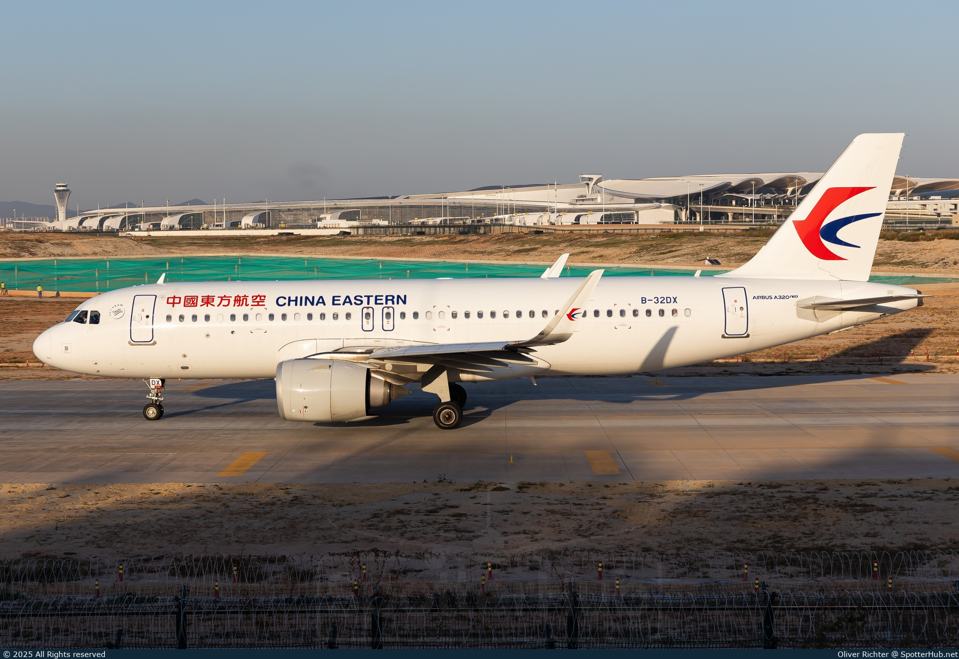 Photo of B-32DX - Airbus A320-251N operated by China Eastern Airlines