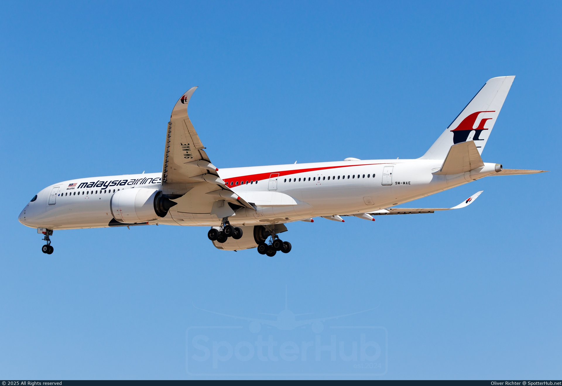 Photo of 9M-MAE - Airbus A350-941 operated by Malaysia Airlines