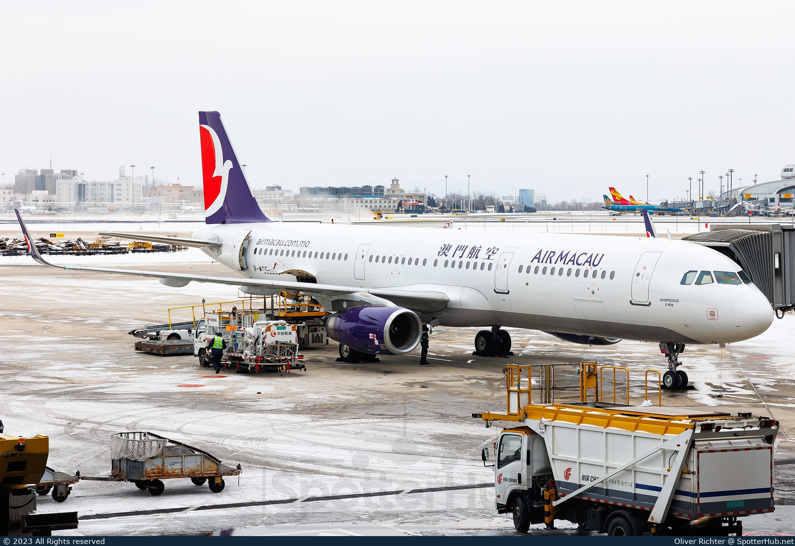Photo of B-MCE - Airbus A321-231 operated by Air Macau