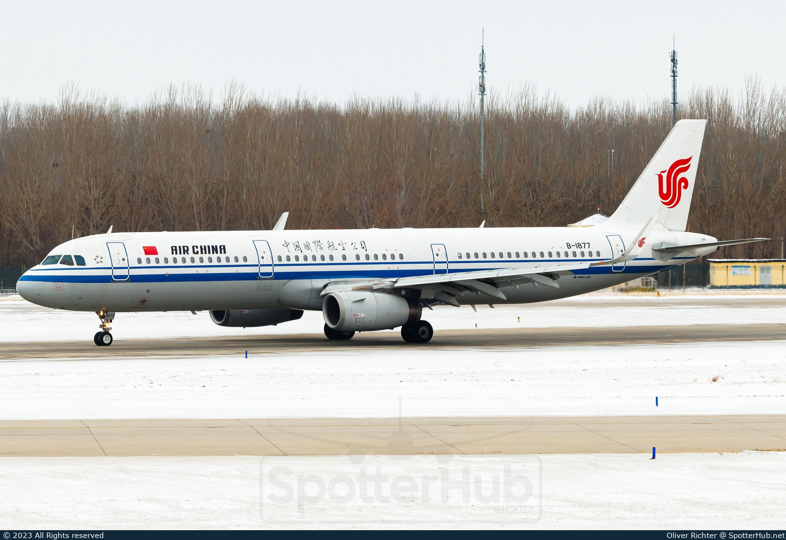 Photo of B-1877 - Airbus A321-232 operated by Air China