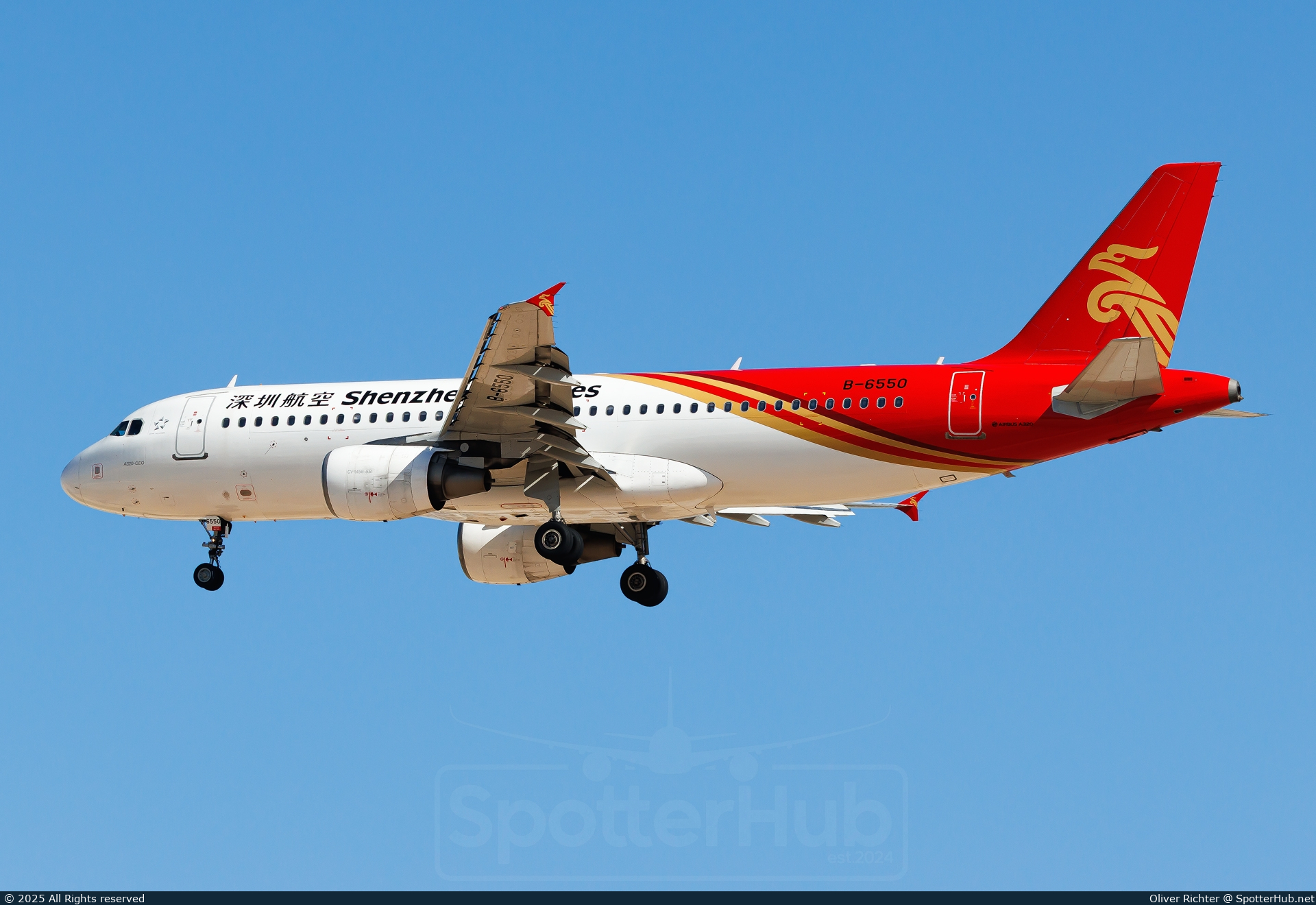Photo of B-6550 - Airbus A320-214 operated by Shenzhen Airlines
