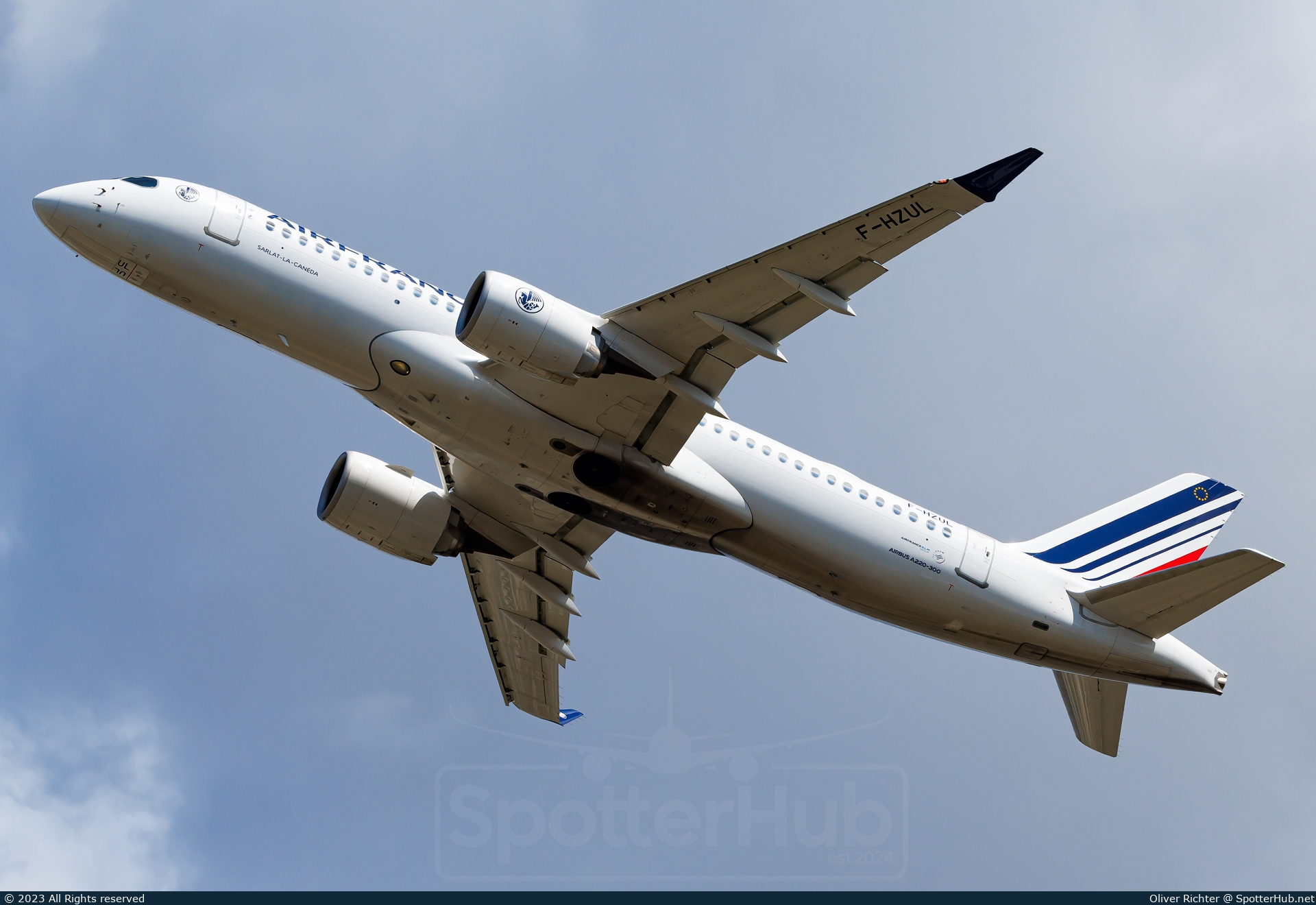 Photo of F-HZUL - Airbus A220-300 operated by Air France