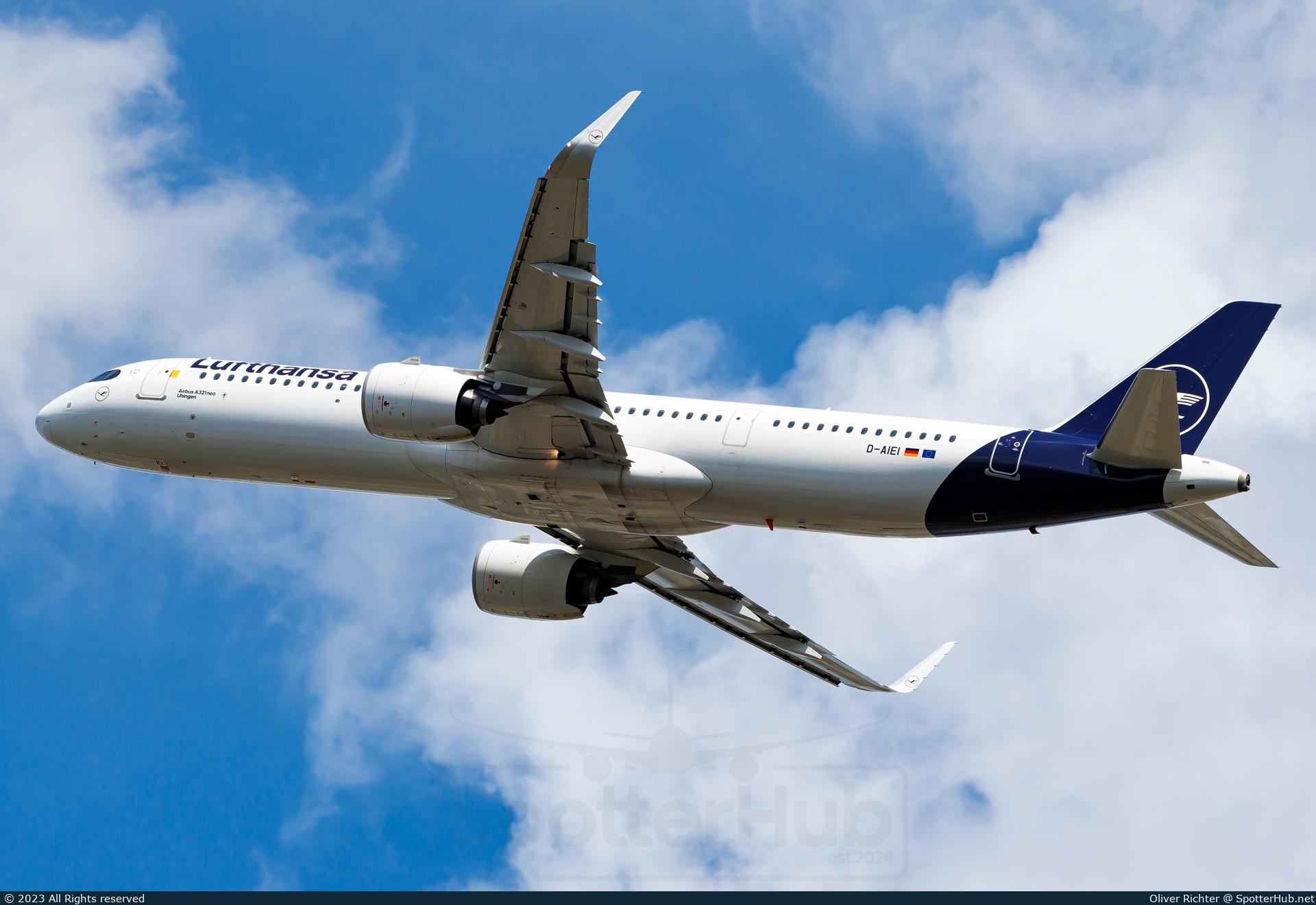 Photo of D-AIEI - Airbus A321-271NX operated by Lufthansa