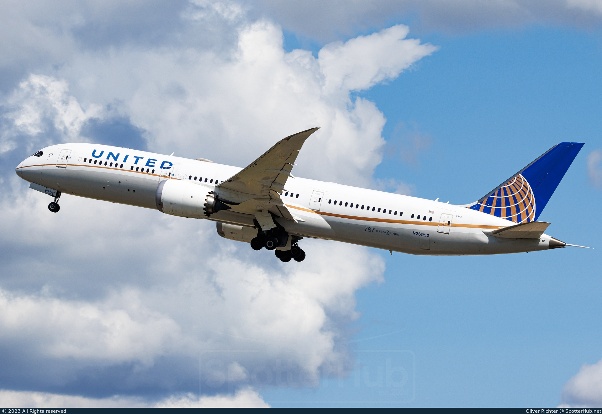 Photo of N26952 - Boeing 787-9 Dreamliner operated by United Airlines