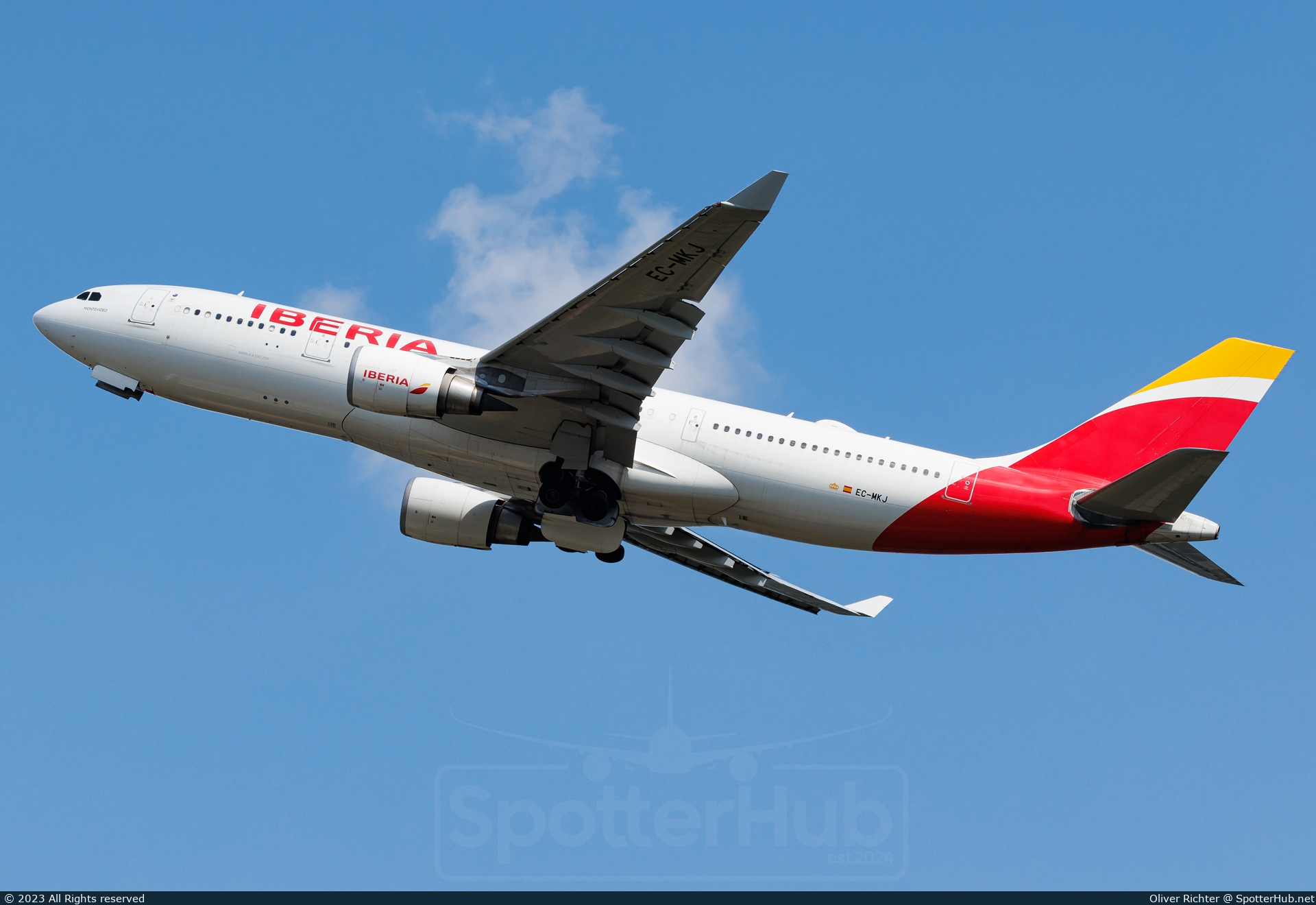 Photo of EC-MKJ - Airbus A330-202 operated by Iberia