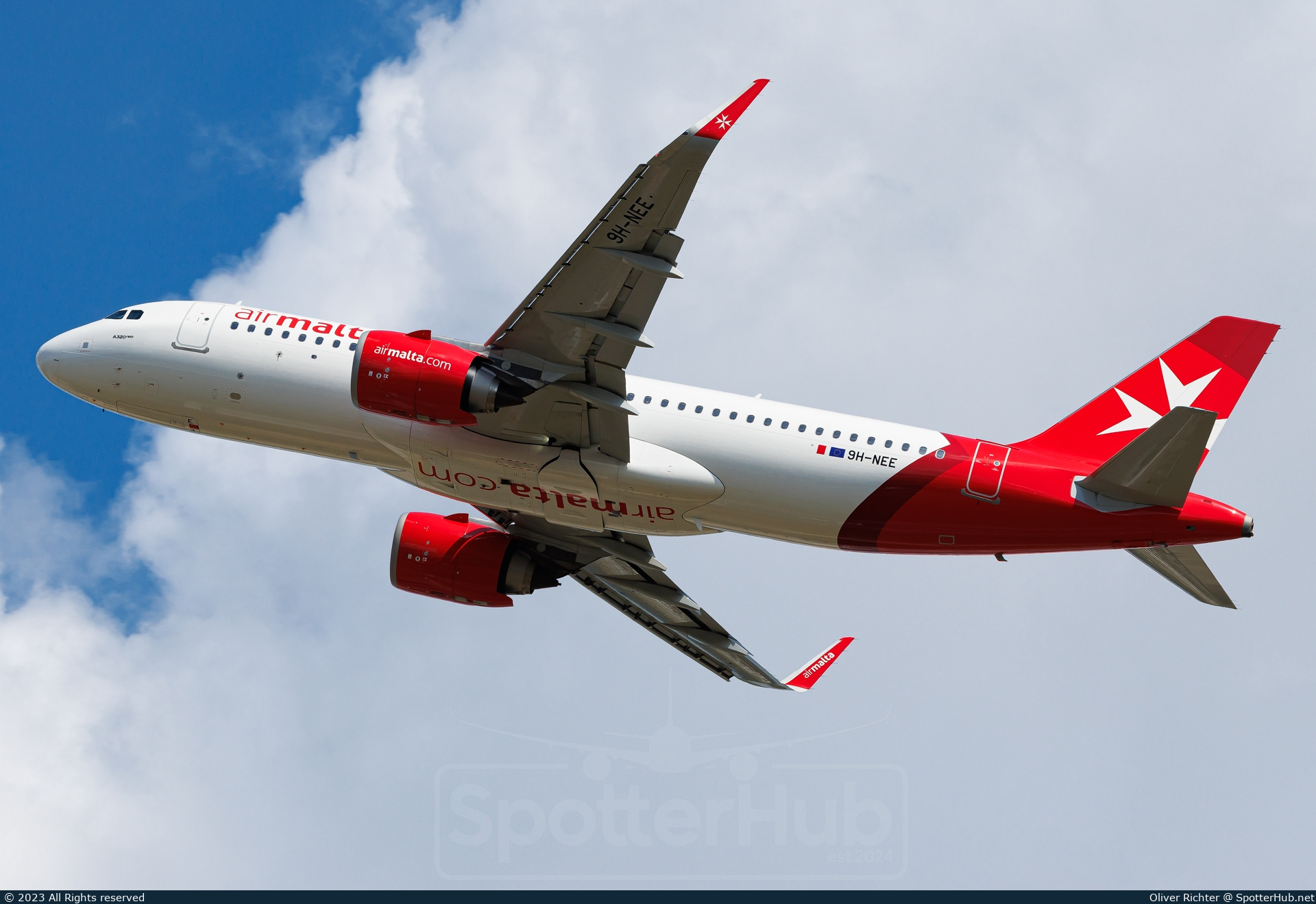 Photo of 9H-NEE - Airbus A320-251N operated by Air Malta