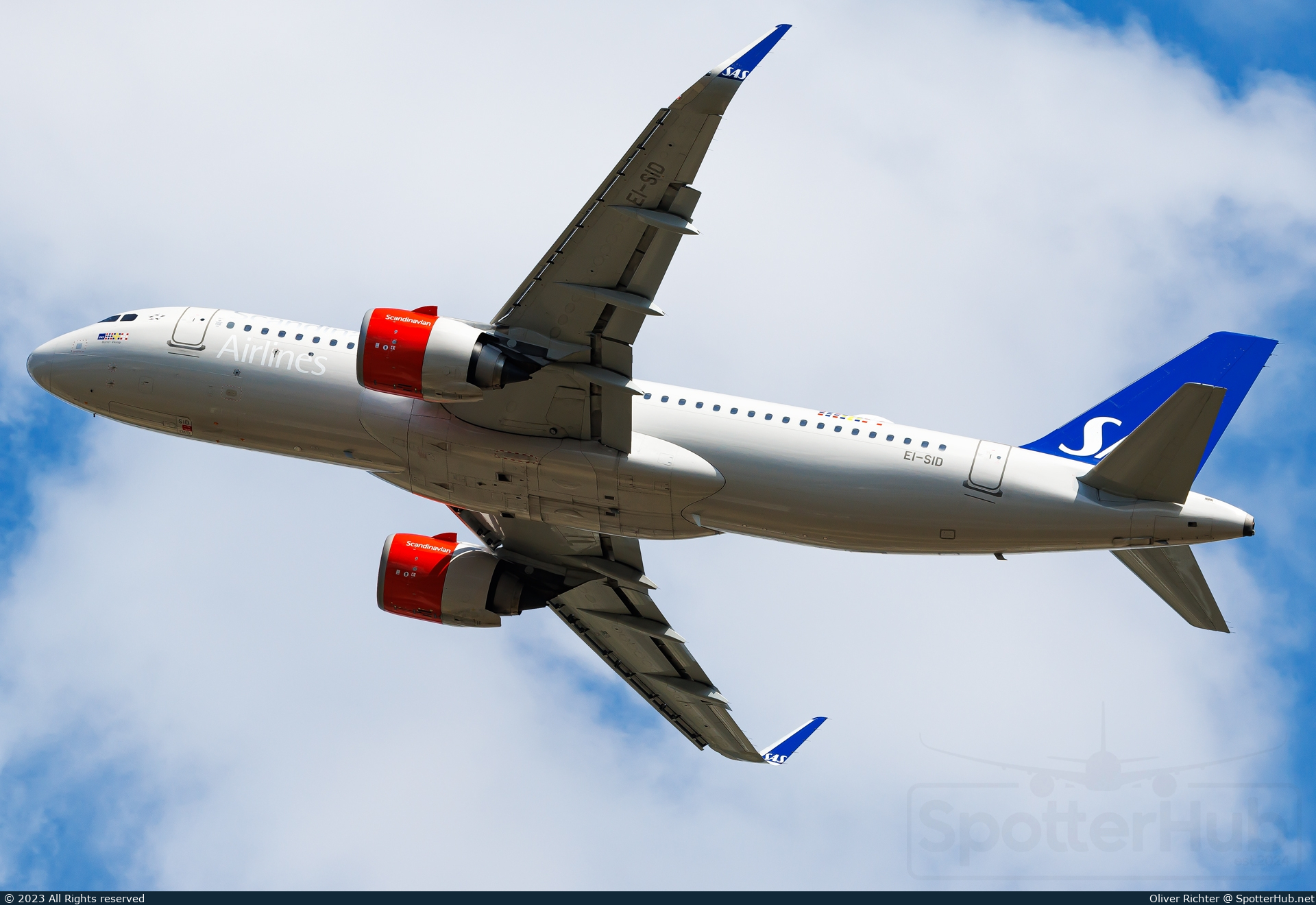 Photo of EI-SID - Airbus A320-251N operated by SAS Connect