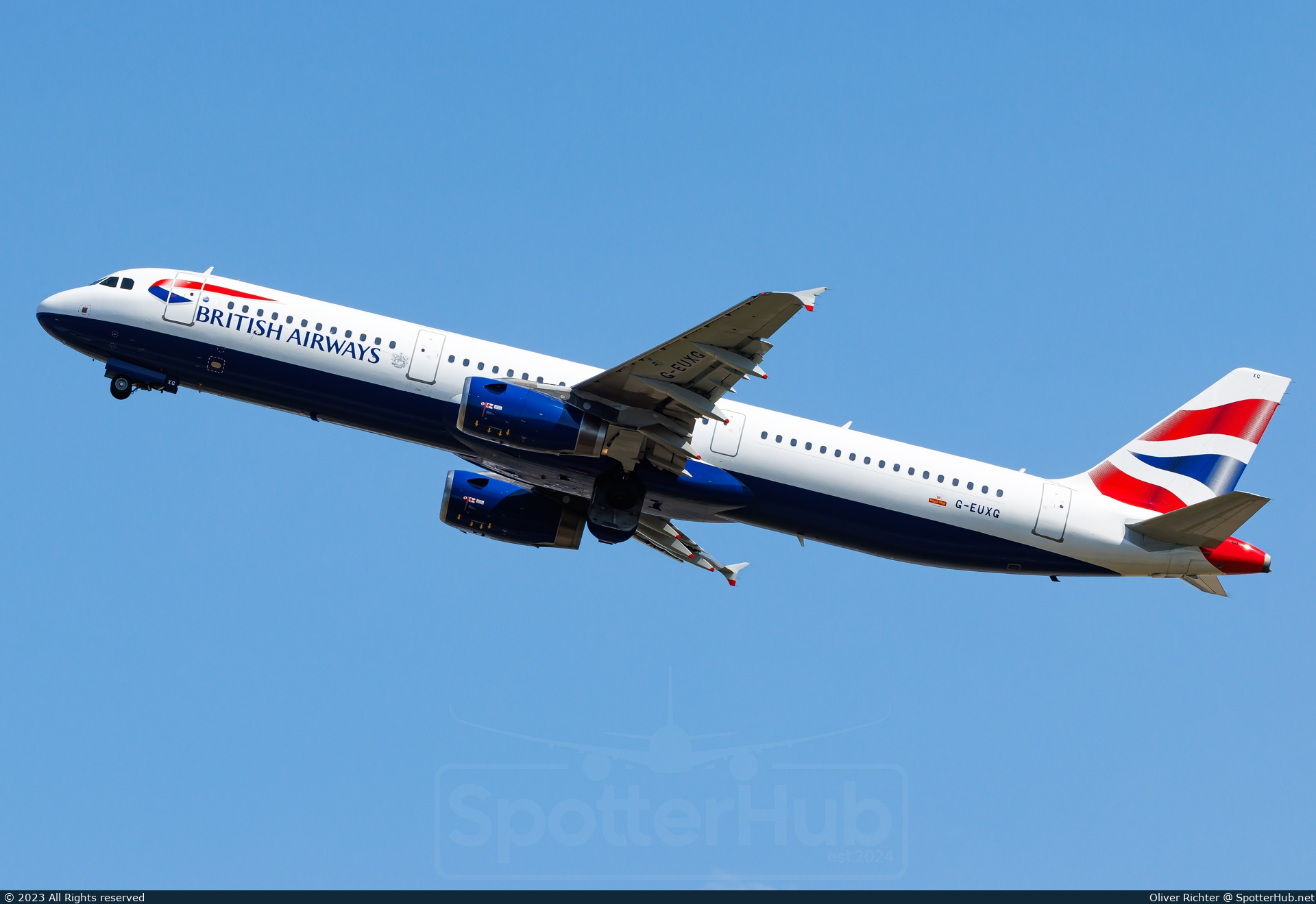 Photo of G-EUXG - Airbus A321-231 operated by British Airways
