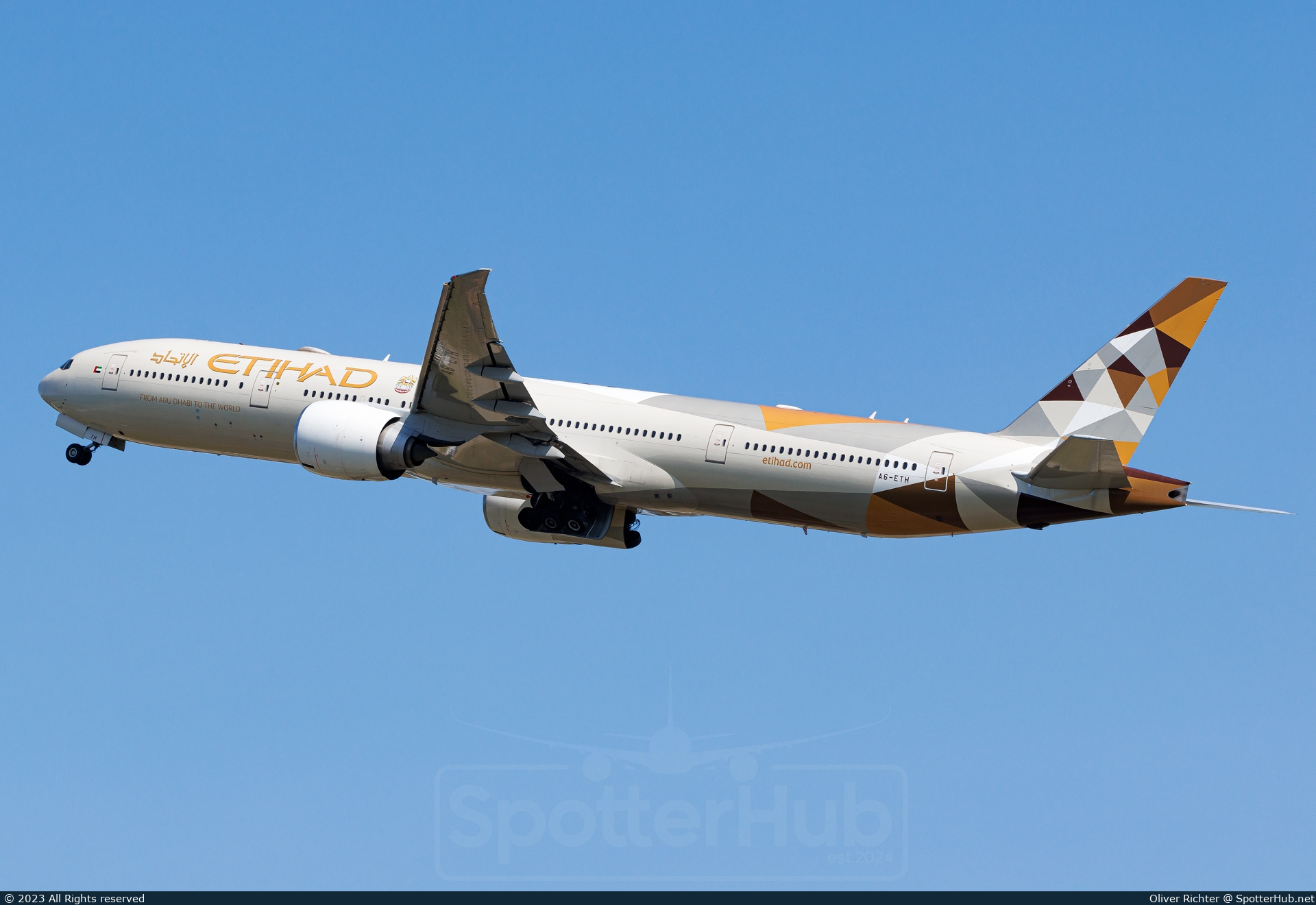 Photo of A6-ETH - Boeing 777-3FX(ER) operated by Etihad Airways