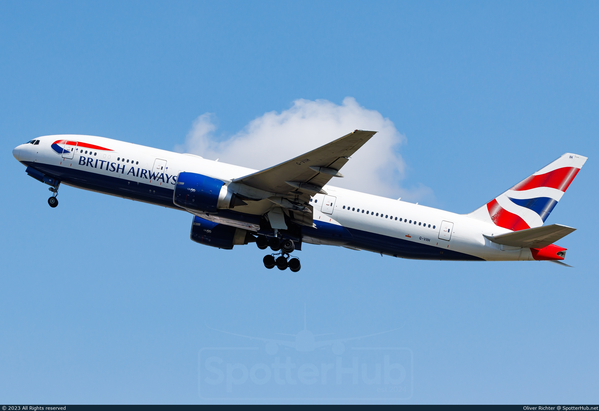 Photo of G-VIIH - Boeing 777-236(ER) operated by British Airways